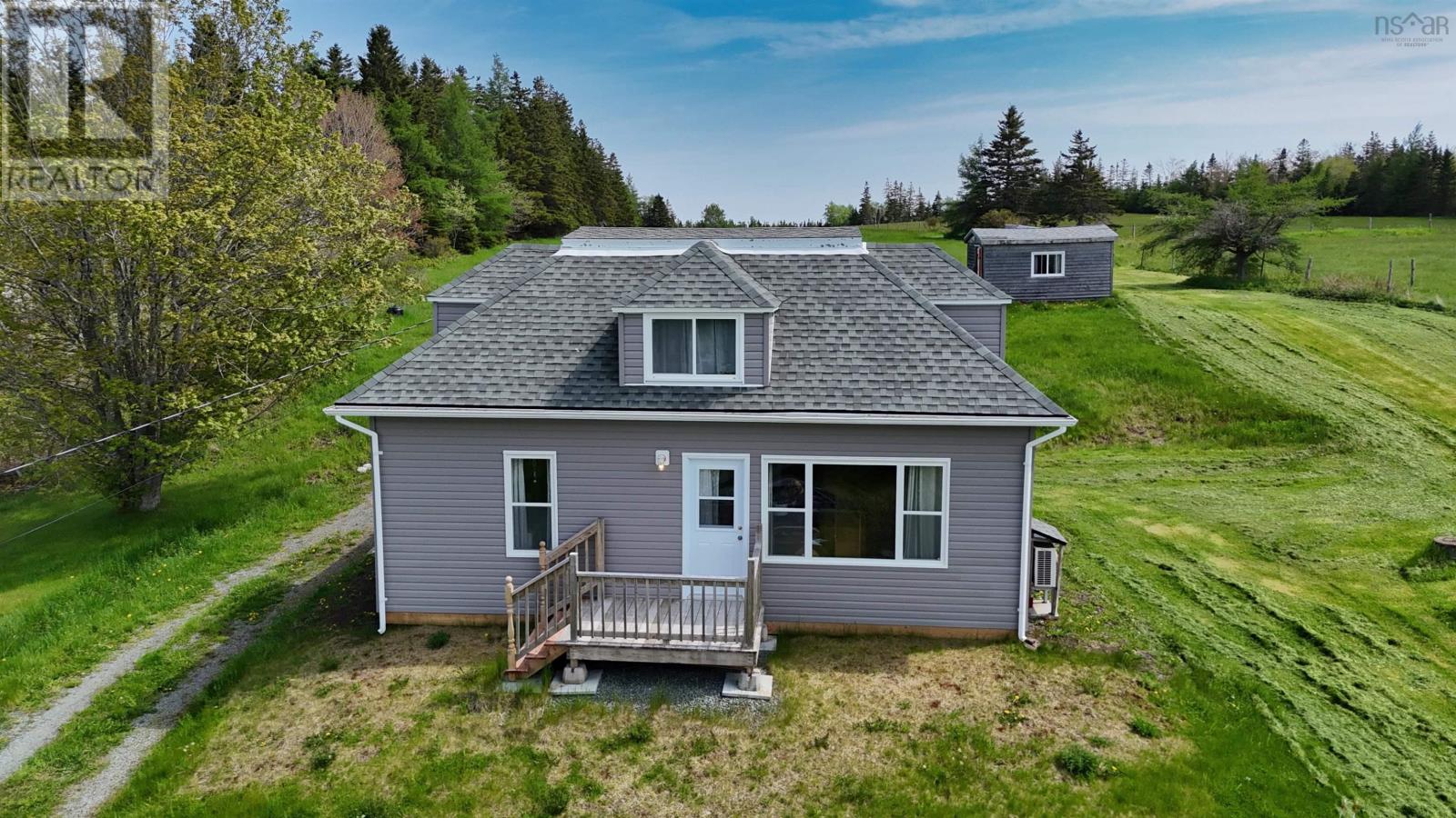 Property 2 of 48 of 50 RIVERVIEW Drive