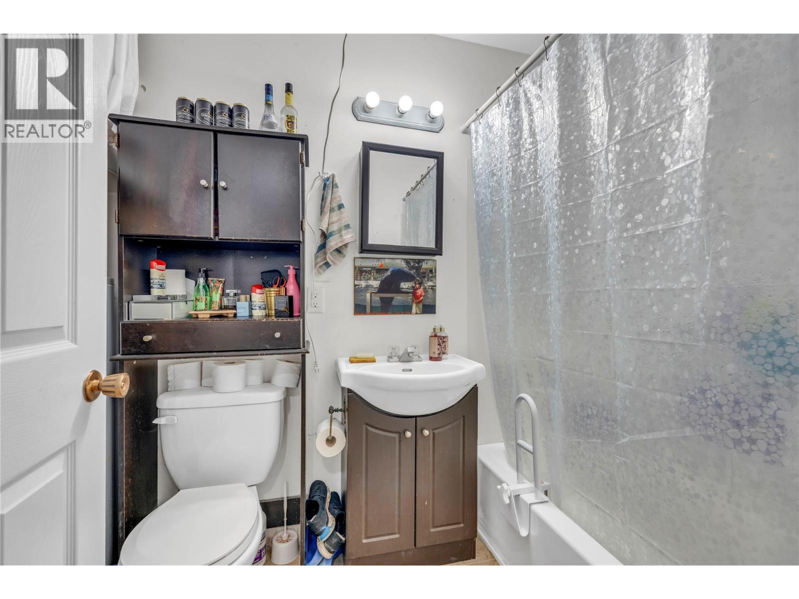 1530 Main Street N, Olalla