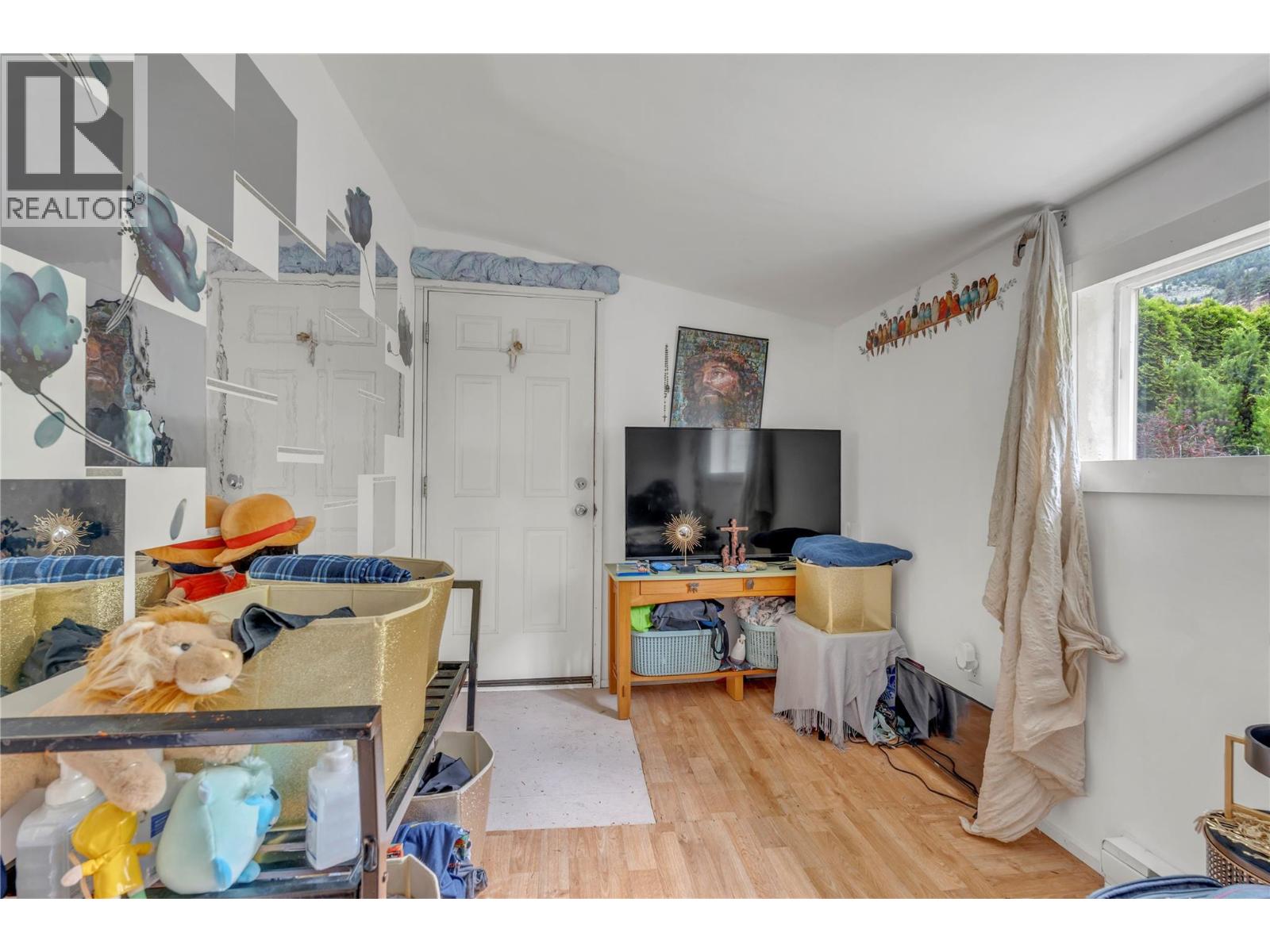 1530 Main Street N, Olalla