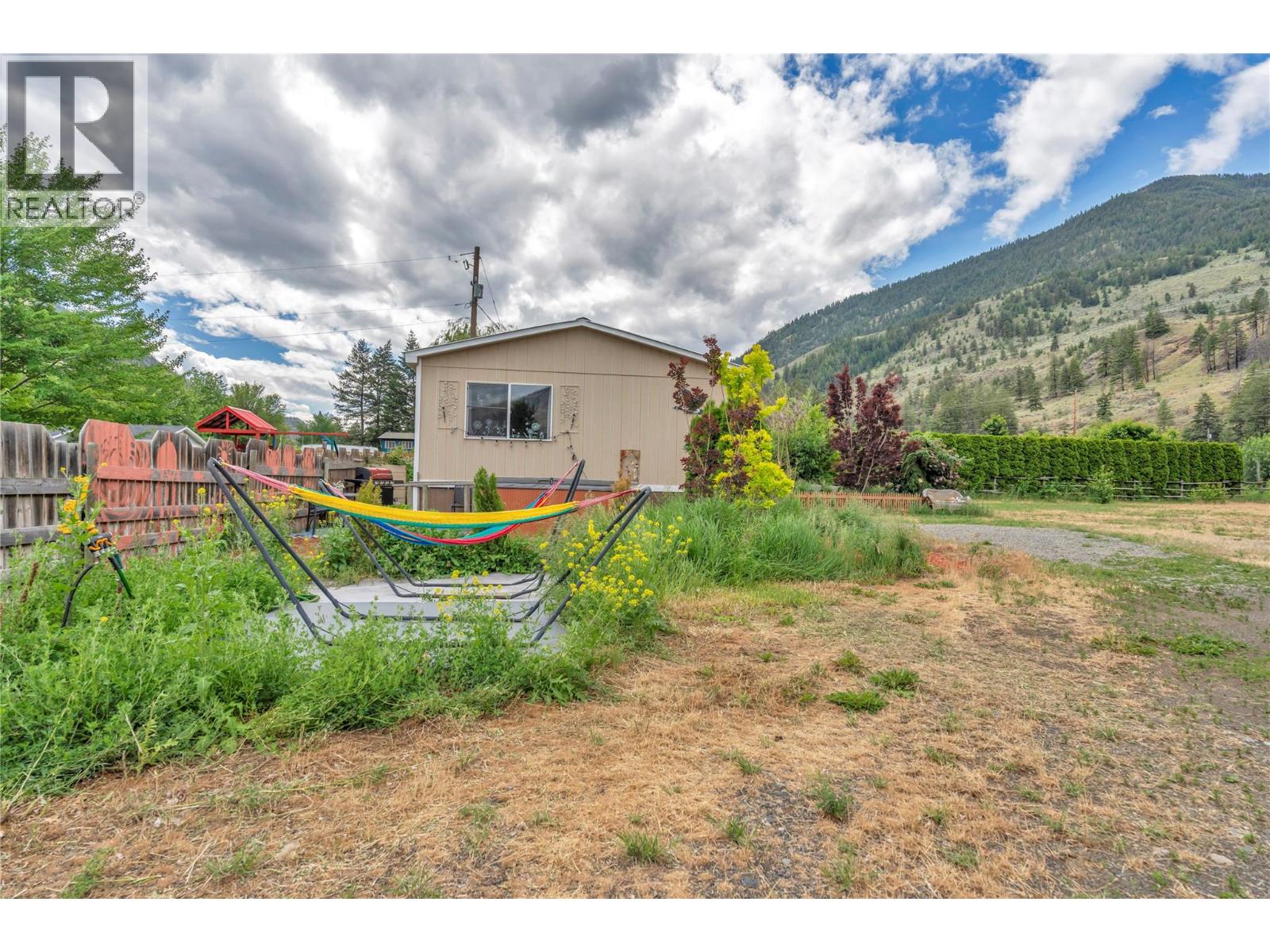 1530 Main Street N, Olalla