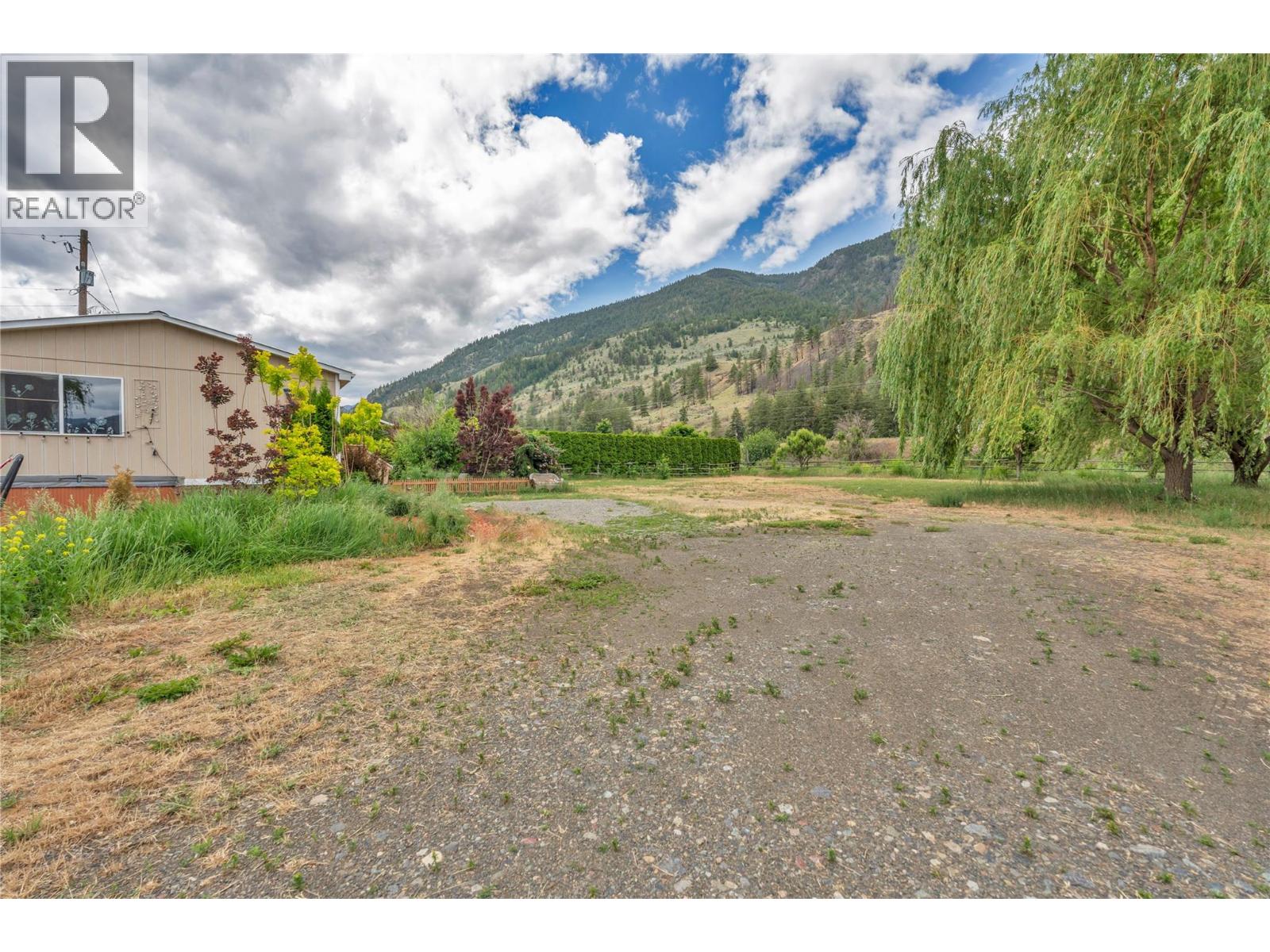1530 Main Street N, Olalla