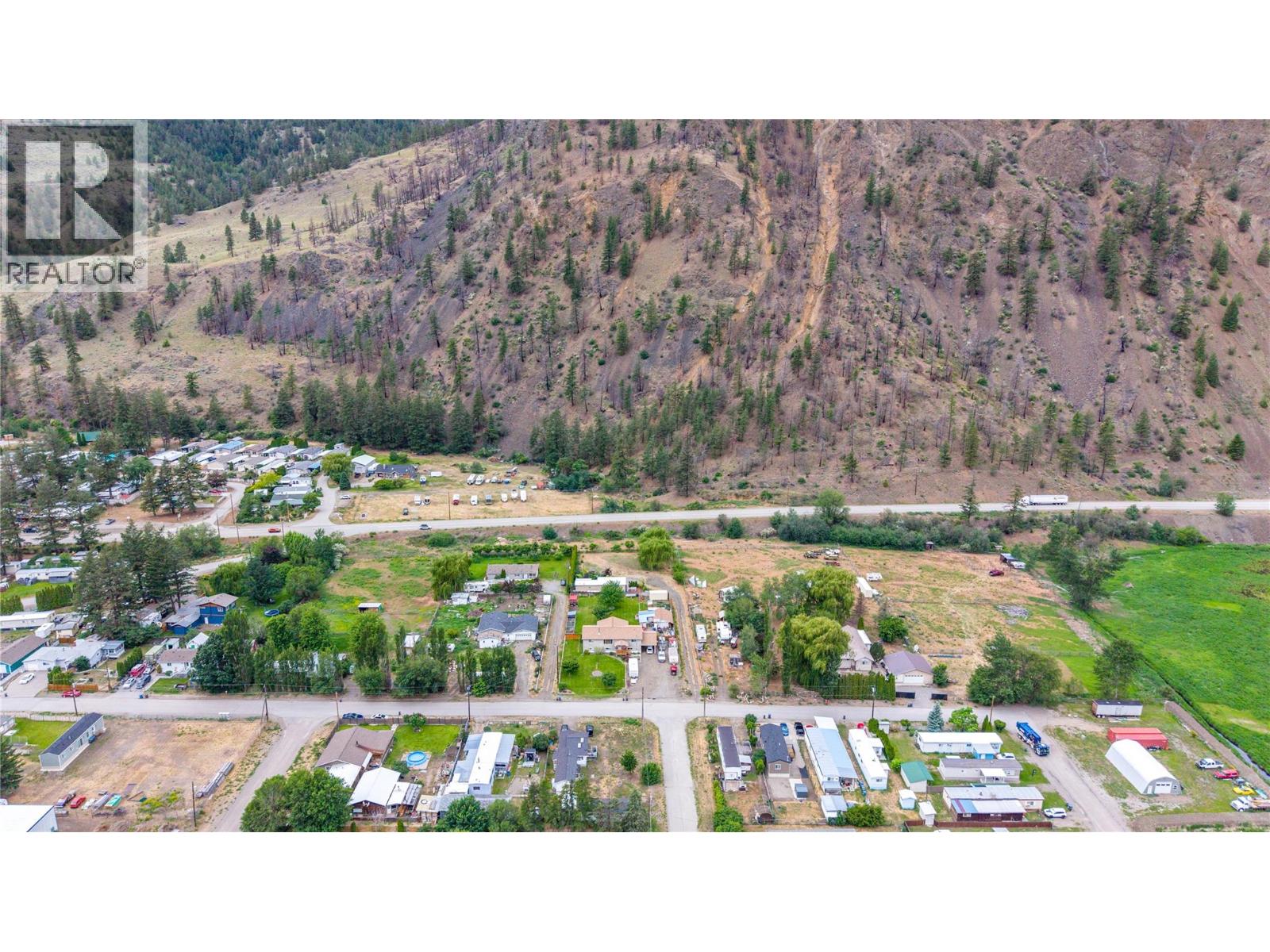 1530 Main Street N, Olalla