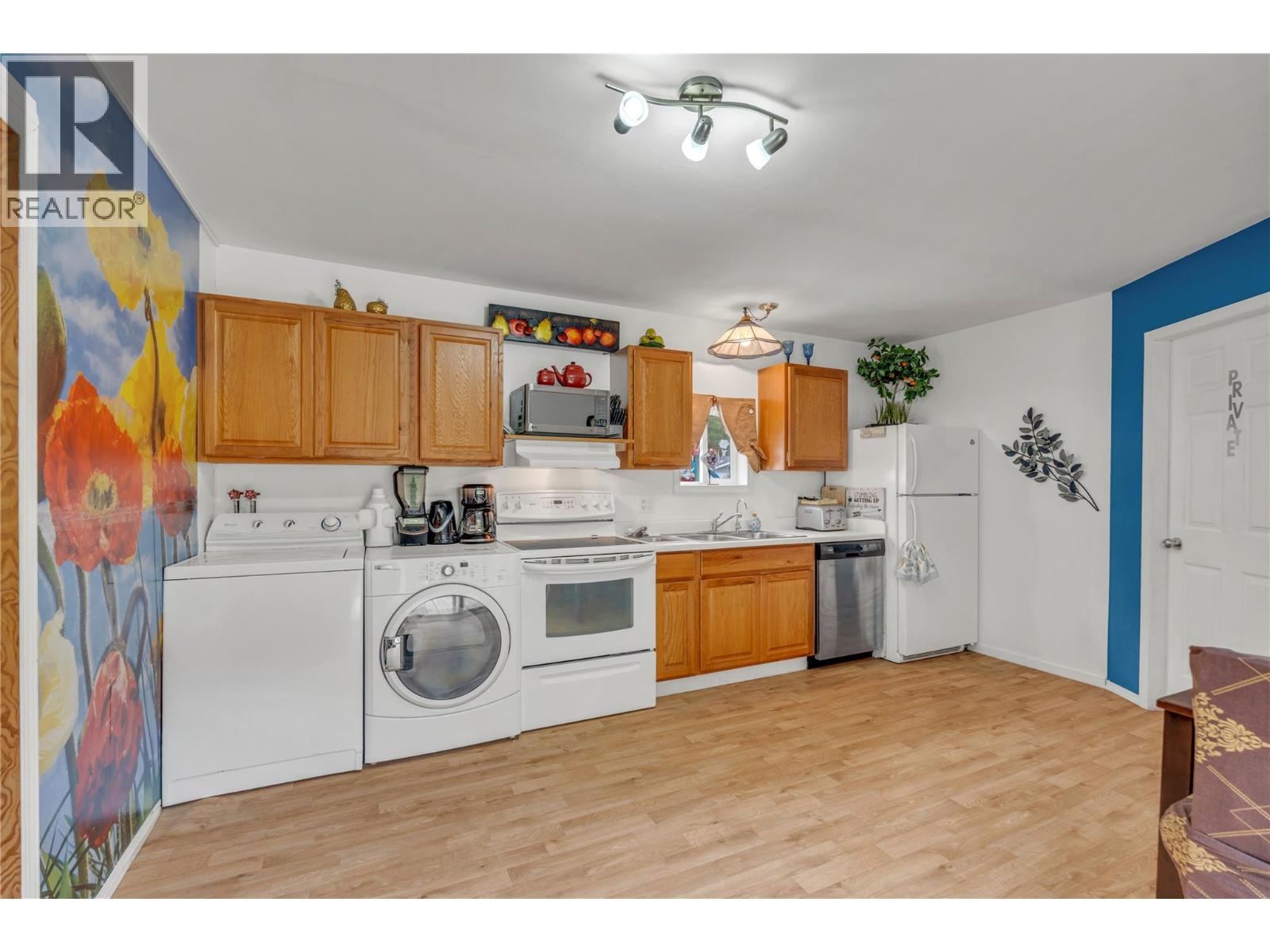 1530 Main Street N, Olalla