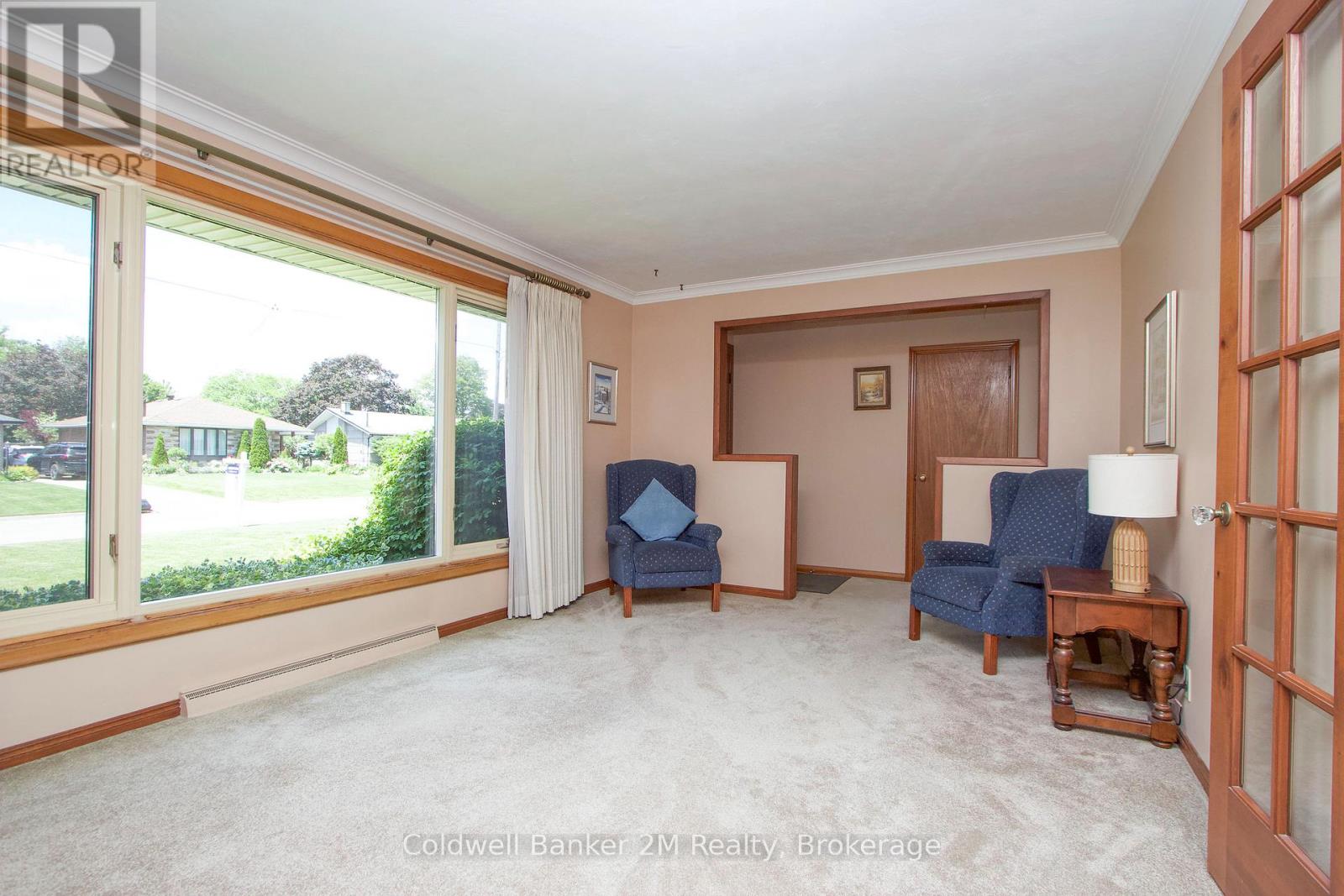 453 ROSMERE STREET - 4
