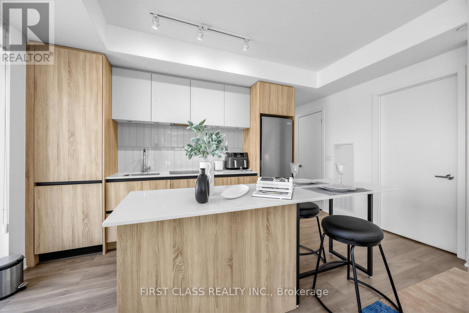 #1111 7950 BATHURST STREET - 8