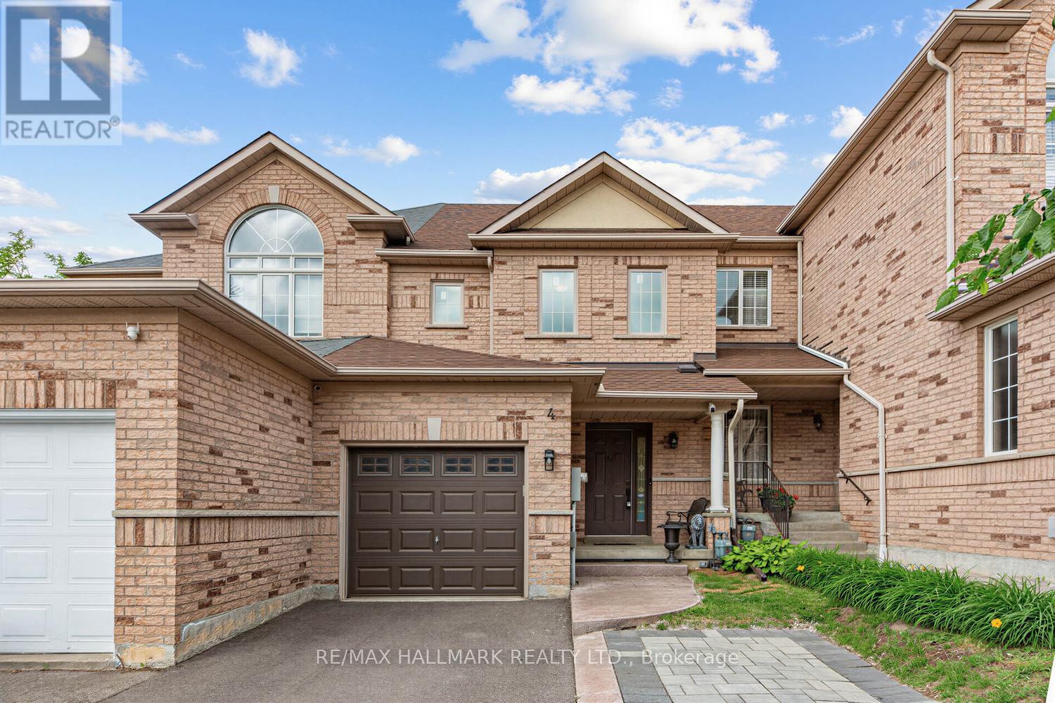 Photo of 4 DEBONAIR STREET