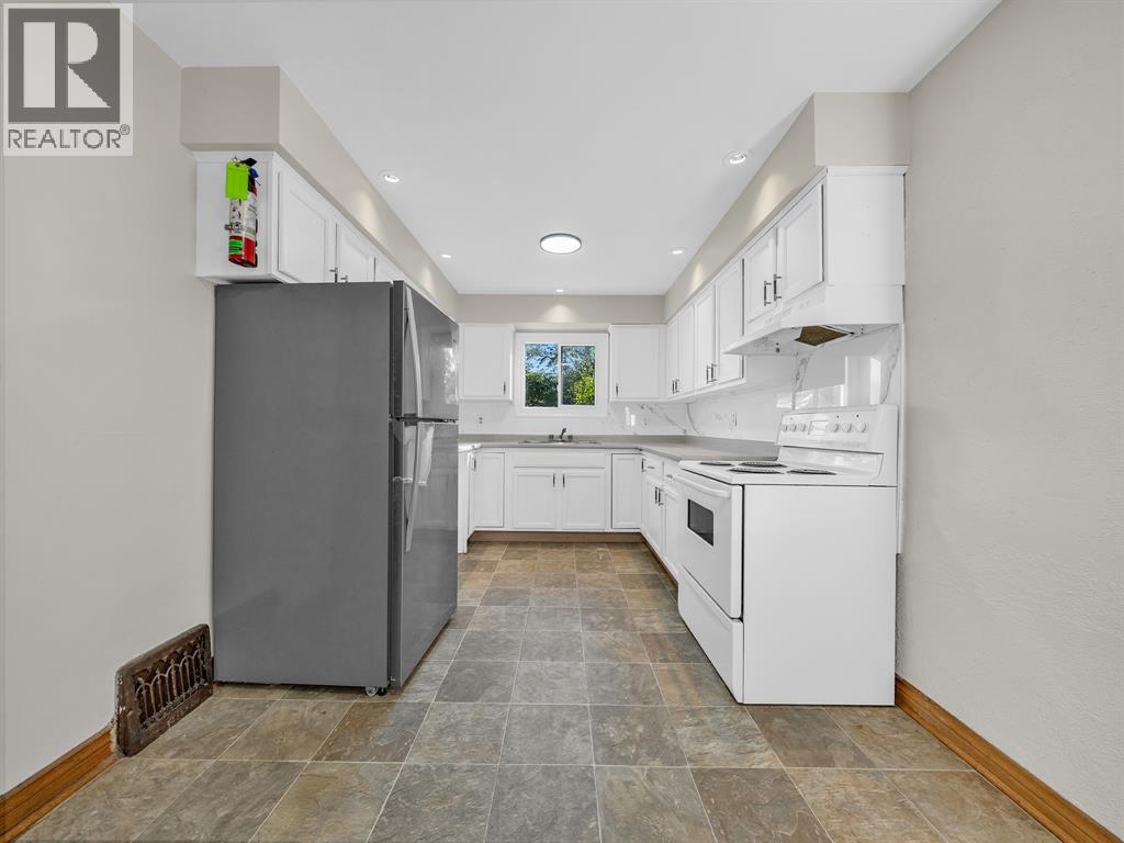485 MCEWAN AVENUE - 19