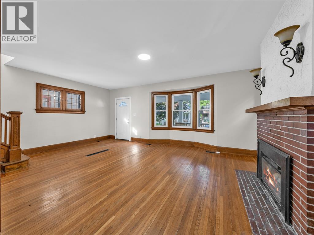 485 MCEWAN AVENUE - Image 9