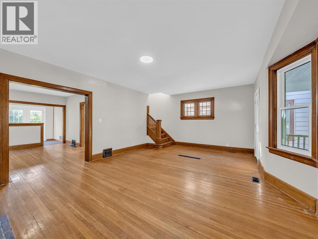 485 MCEWAN AVENUE - 10