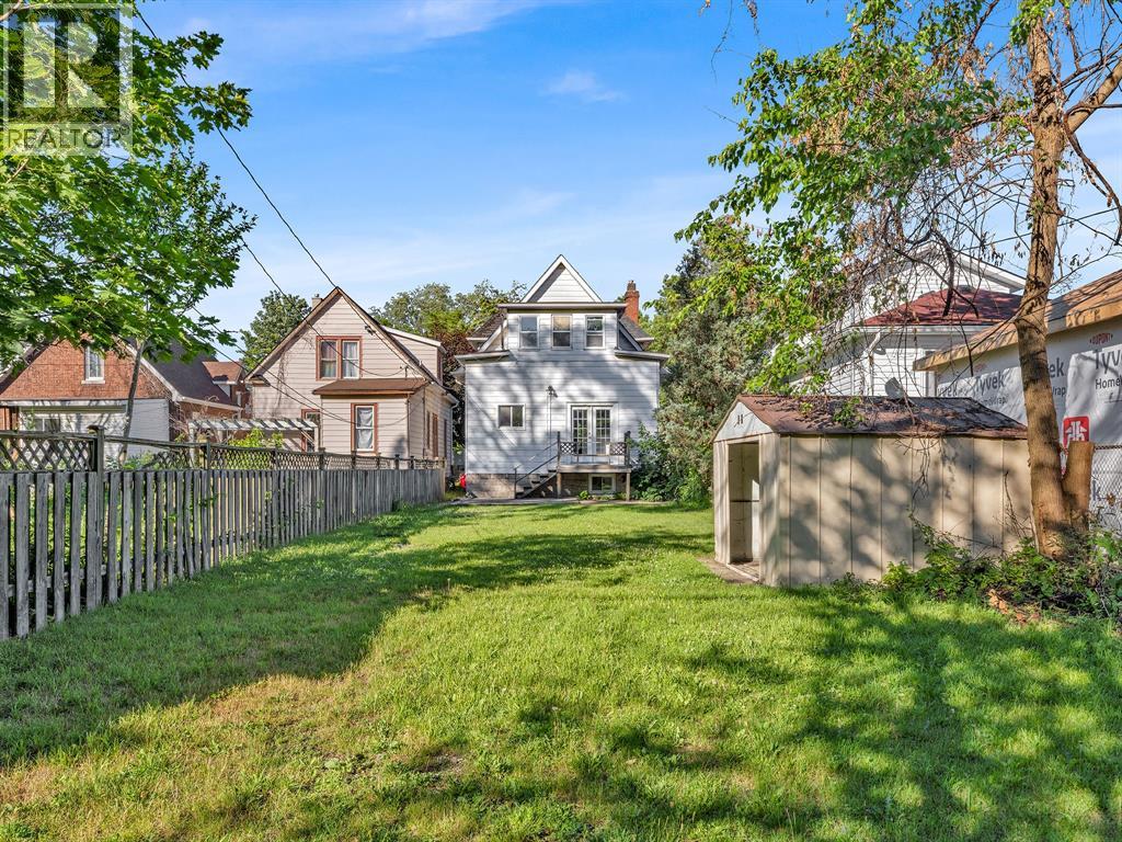 485 MCEWAN AVENUE - 8