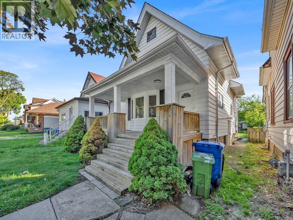 485 MCEWAN AVENUE - 4
