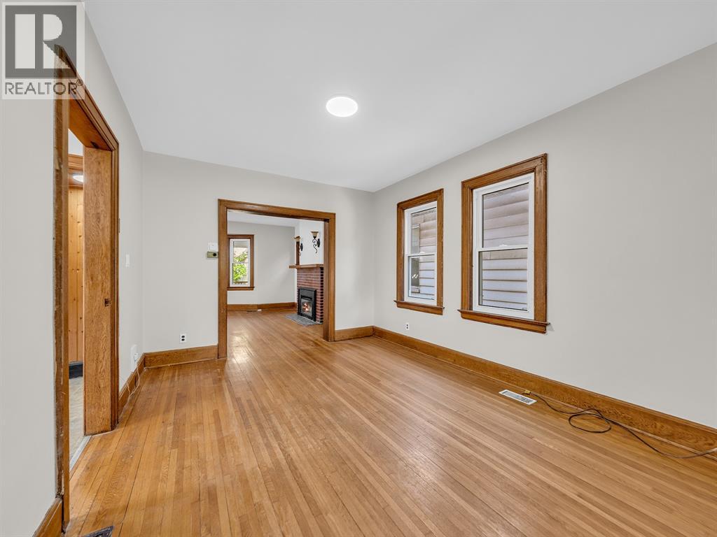 485 MCEWAN AVENUE - 14