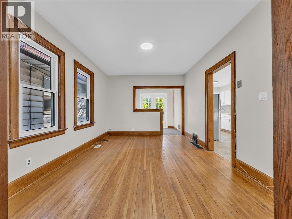 485 MCEWAN AVENUE - 13