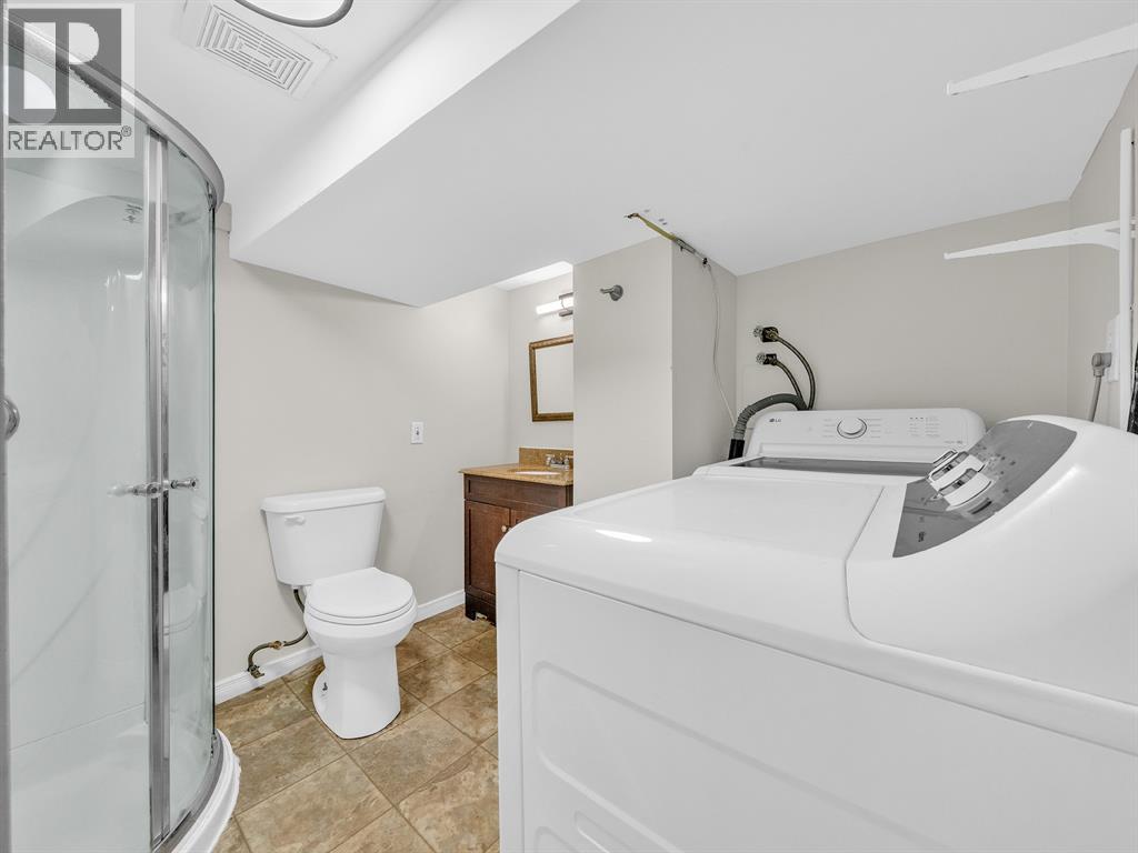 485 MCEWAN AVENUE - 37