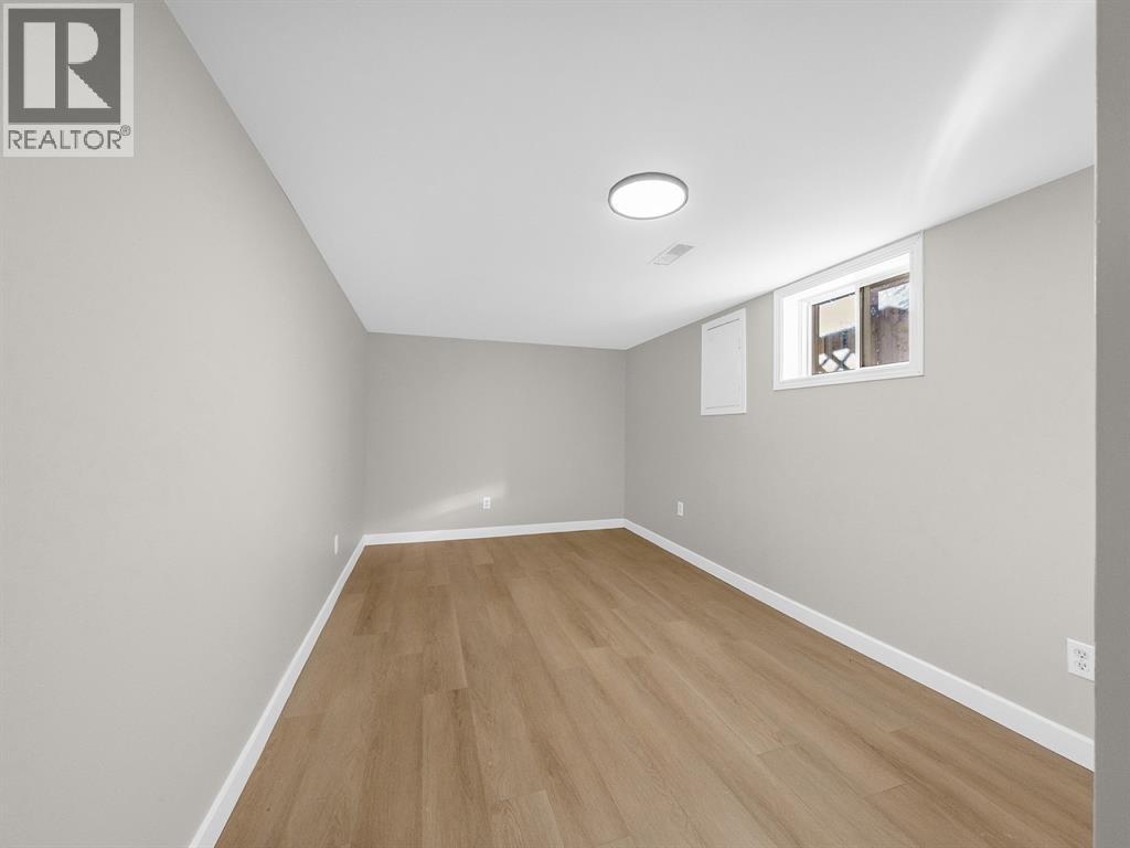 485 MCEWAN AVENUE - Image 35
