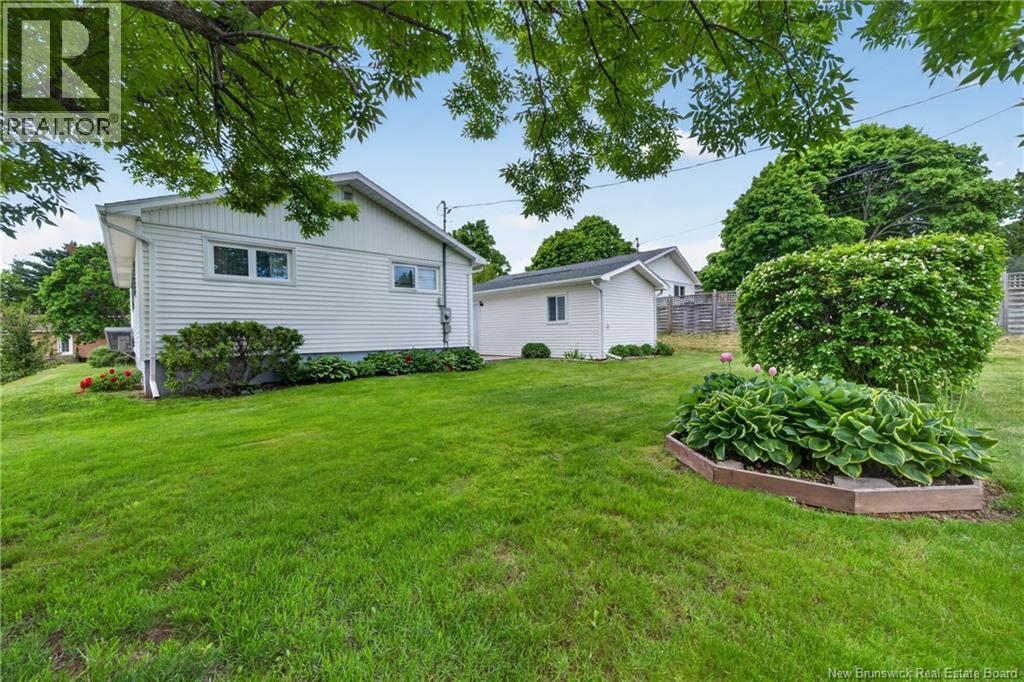 17 Hazelton Avenue - 39