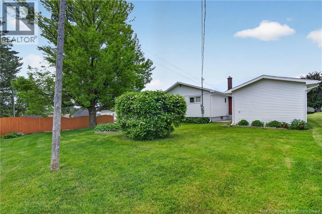 17 Hazelton Avenue - 38