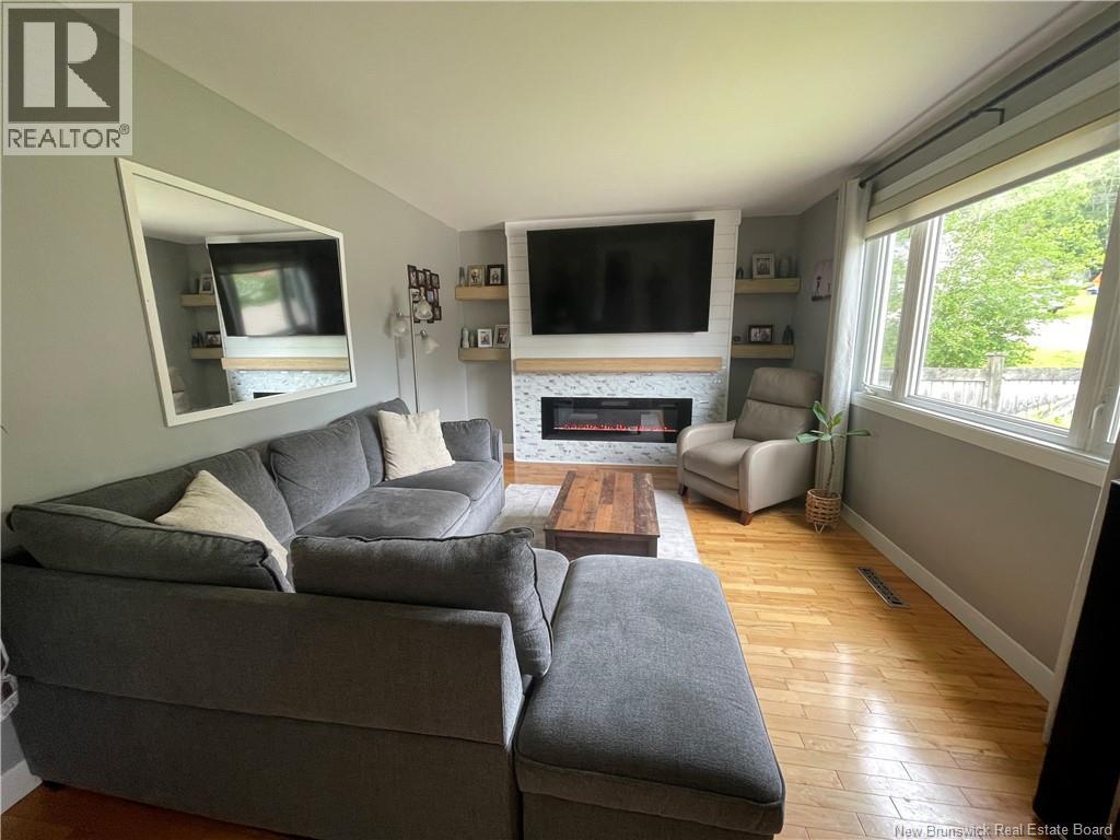 222 Wedgewood - 3