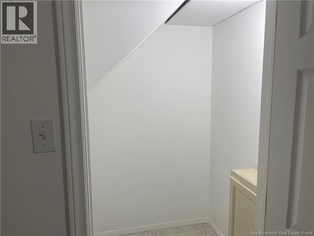 222 Wedgewood - 18