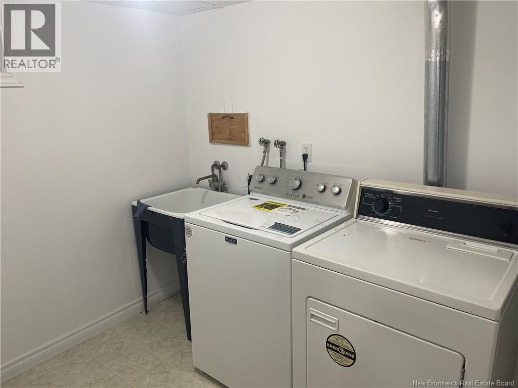 222 Wedgewood - 24