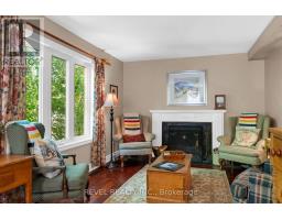 33 Falling Brook Drive, Barrie, ON L4N7E9 Photo 11