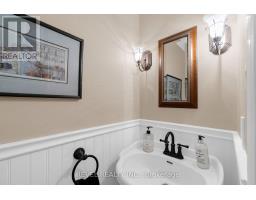 33 Falling Brook Drive, Barrie, ON L4N7E9 Photo 13