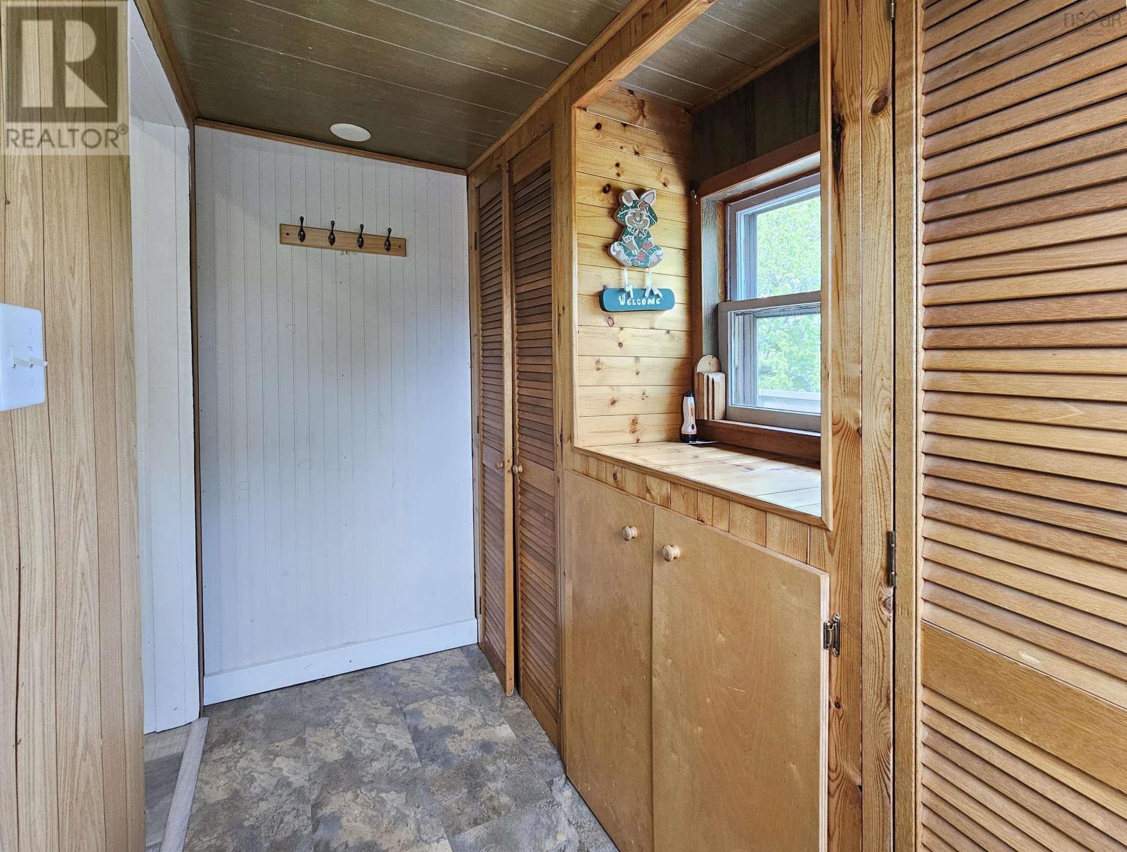 5248 Shore Road - 12