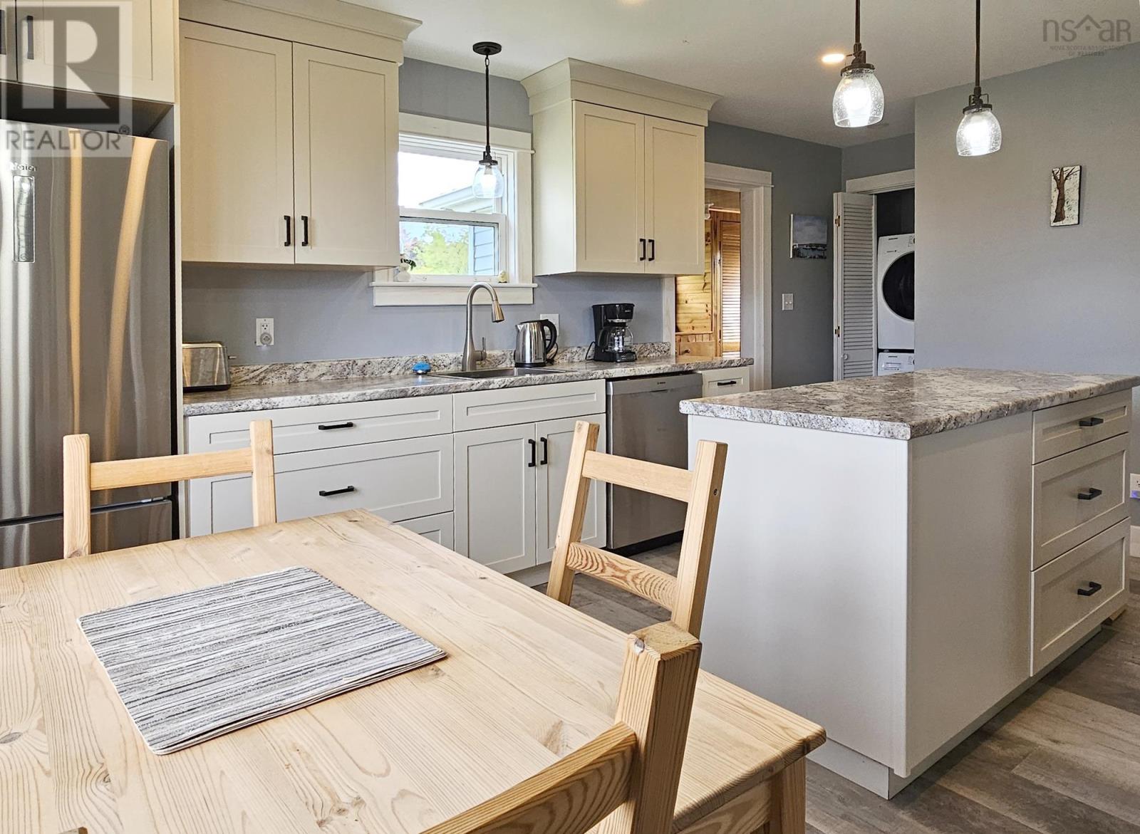 5248 Shore Road - 16