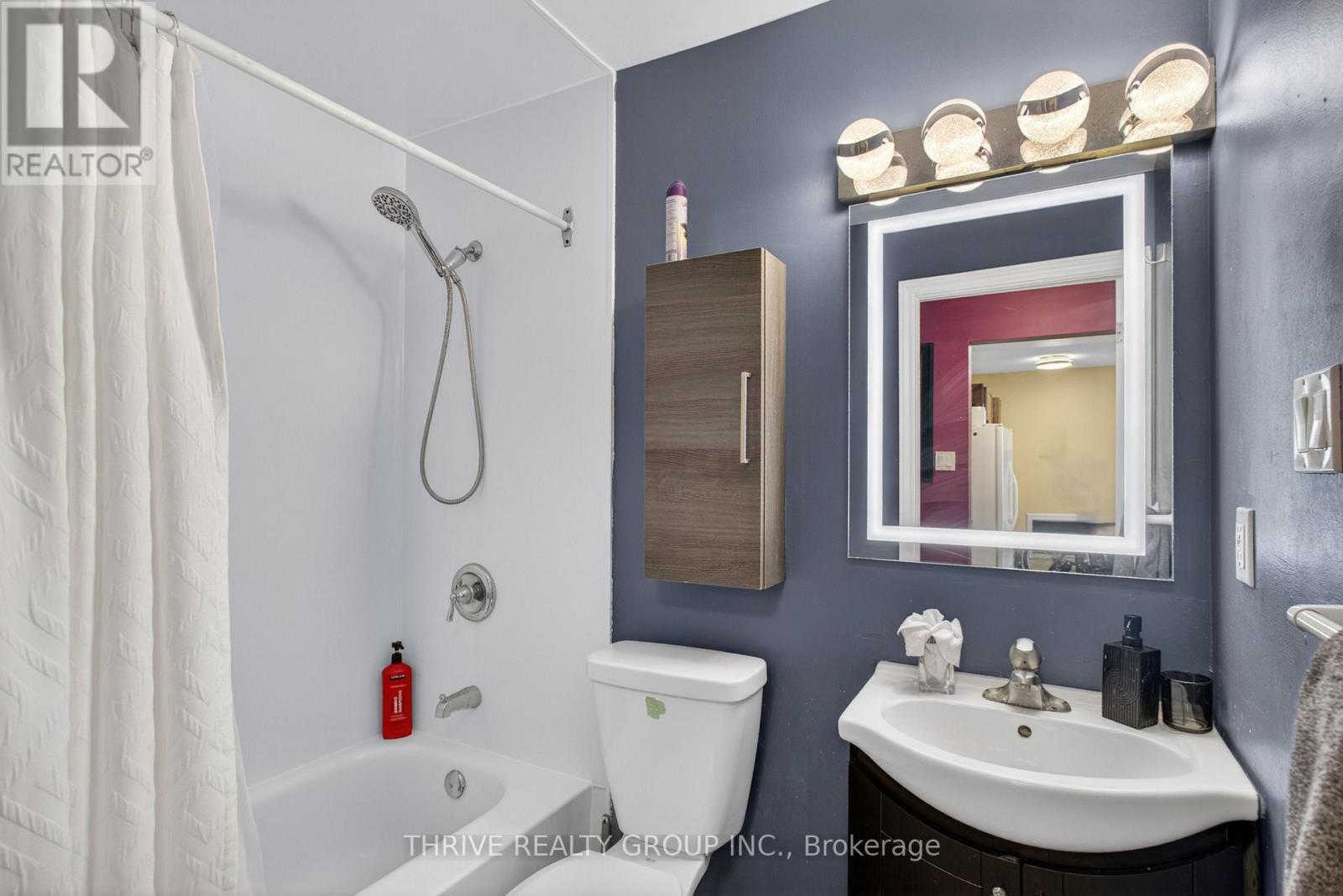 #401 75 HUXLEY STREET - 11
