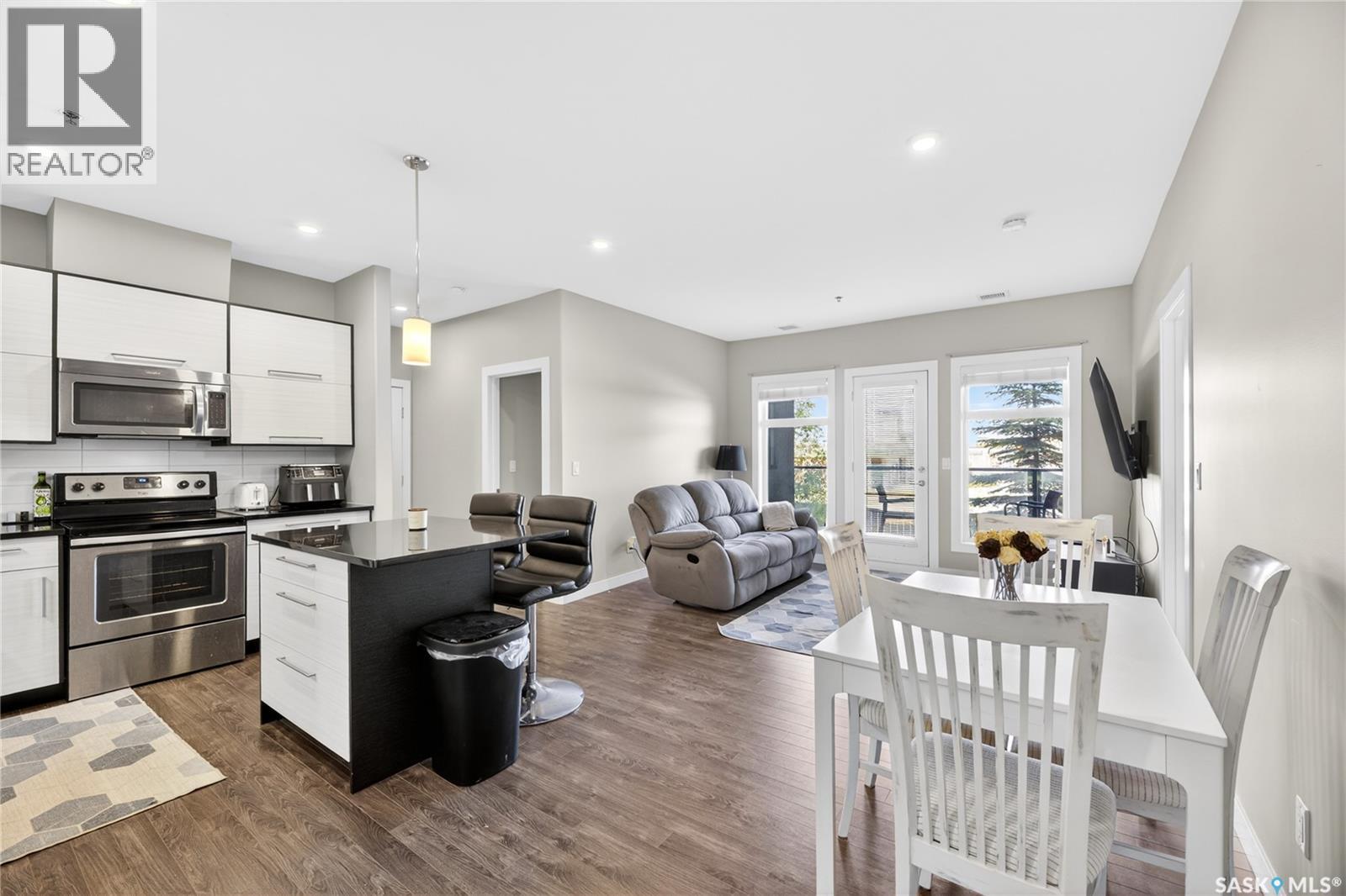 #109 502 Perehudoff CRESCENT - 2