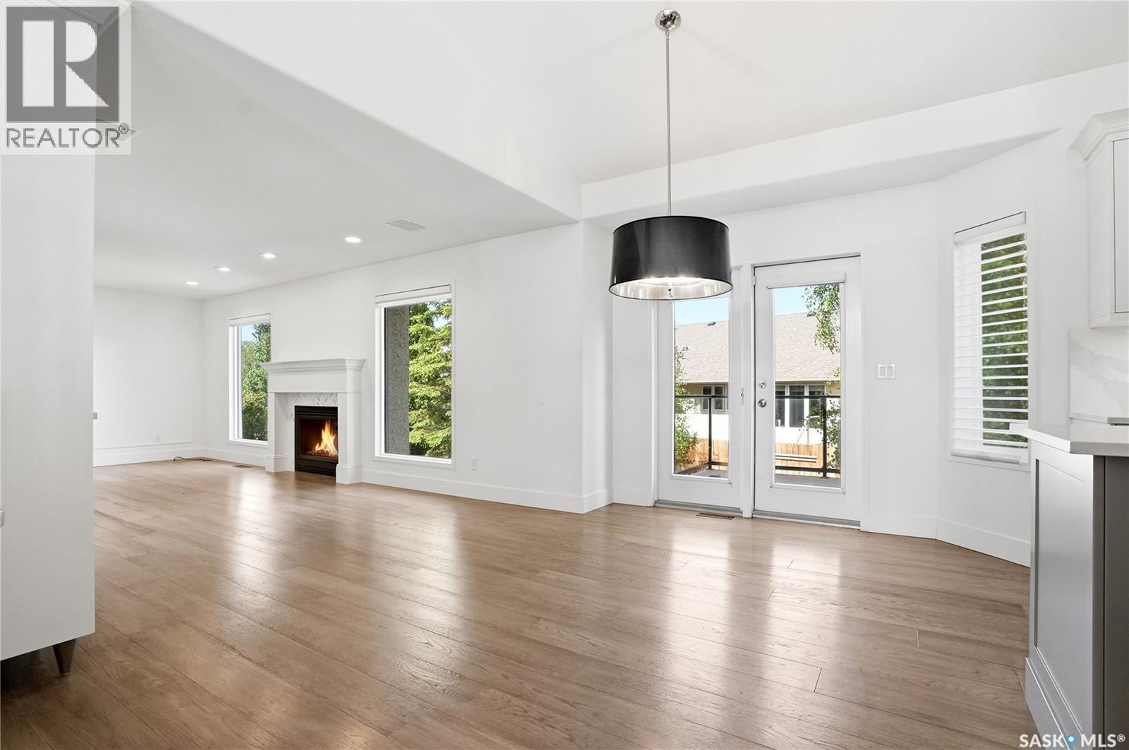 210 Horlick CRESCENT - 10