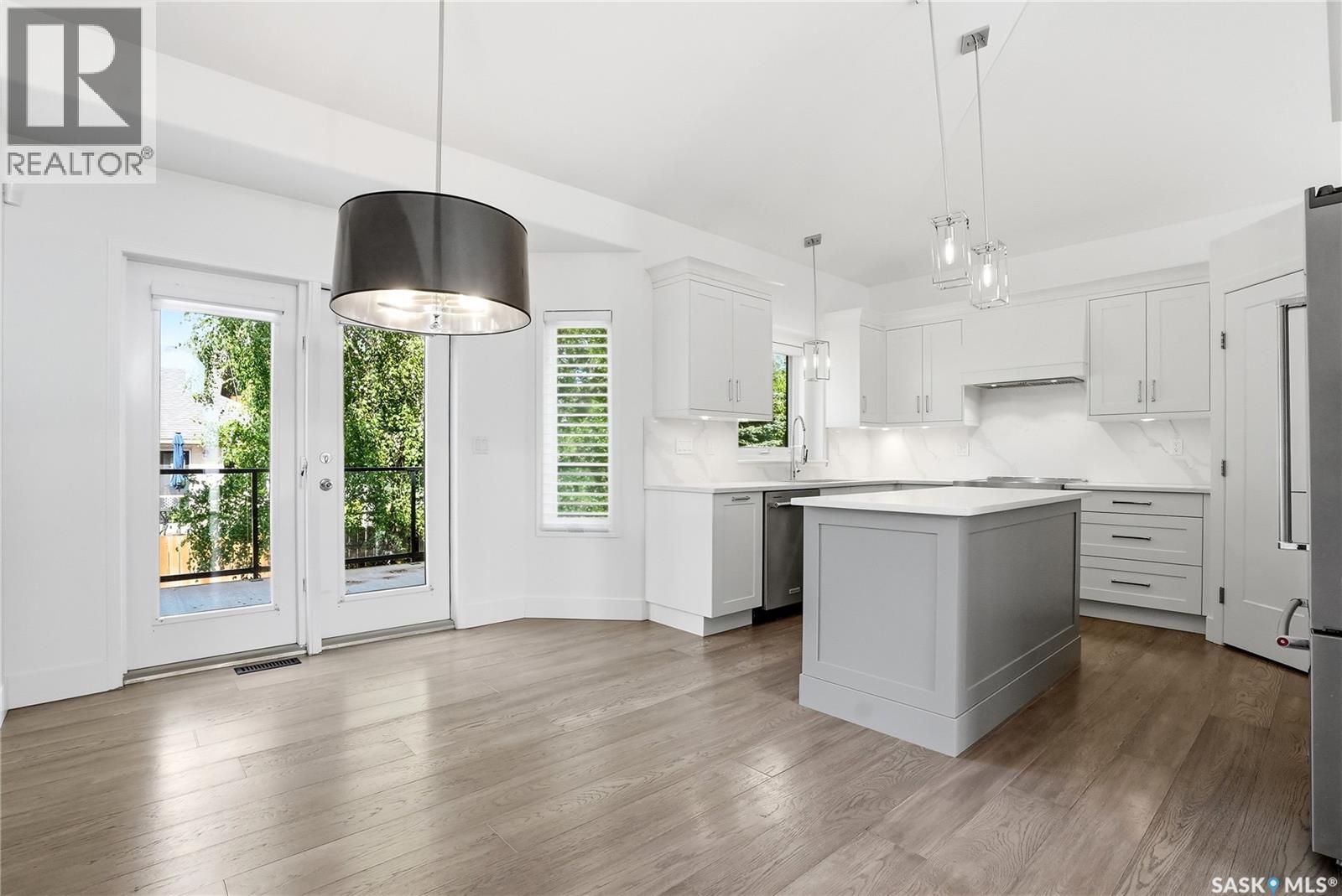 210 Horlick CRESCENT - 11