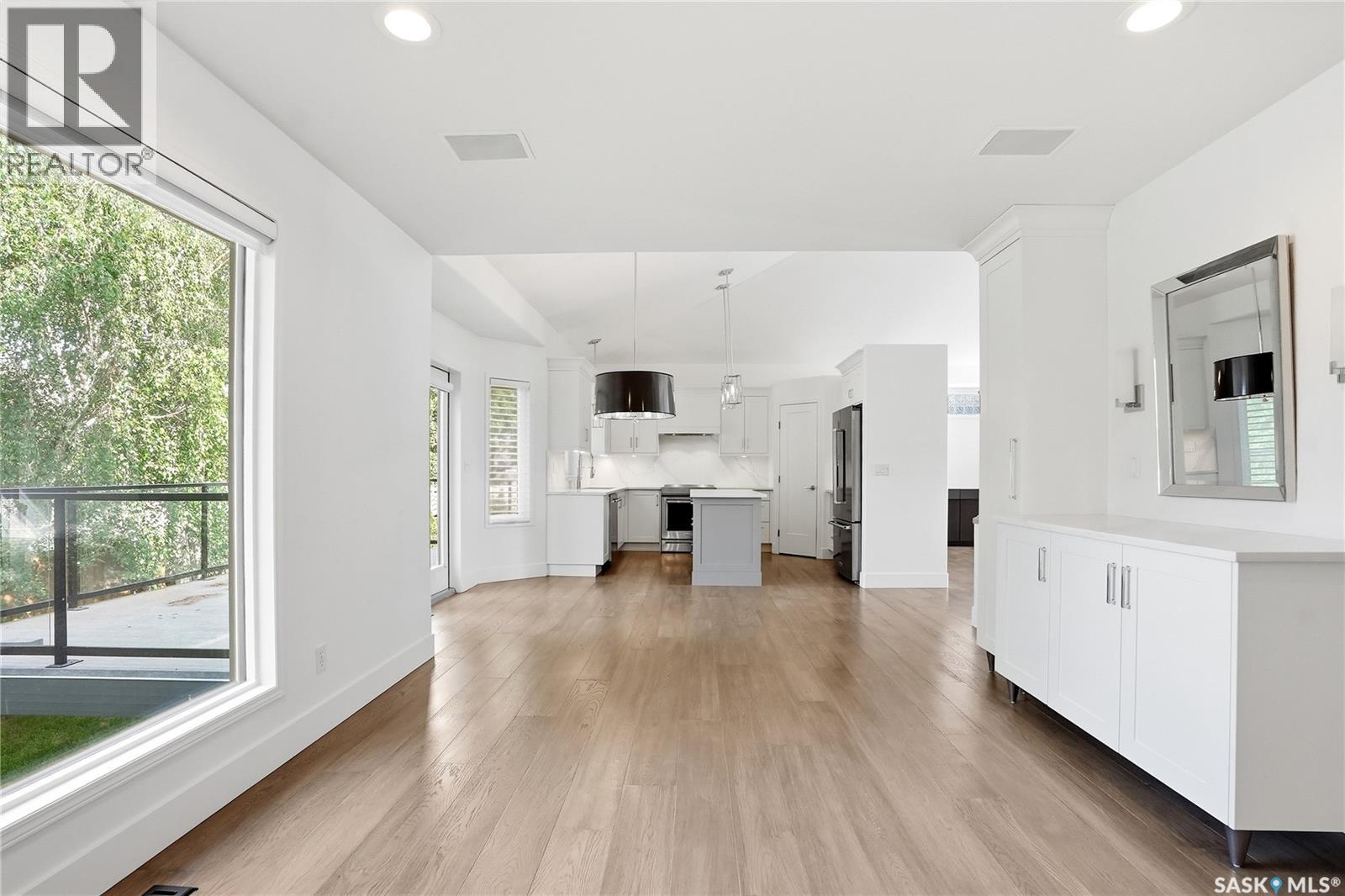 210 Horlick CRESCENT - 22