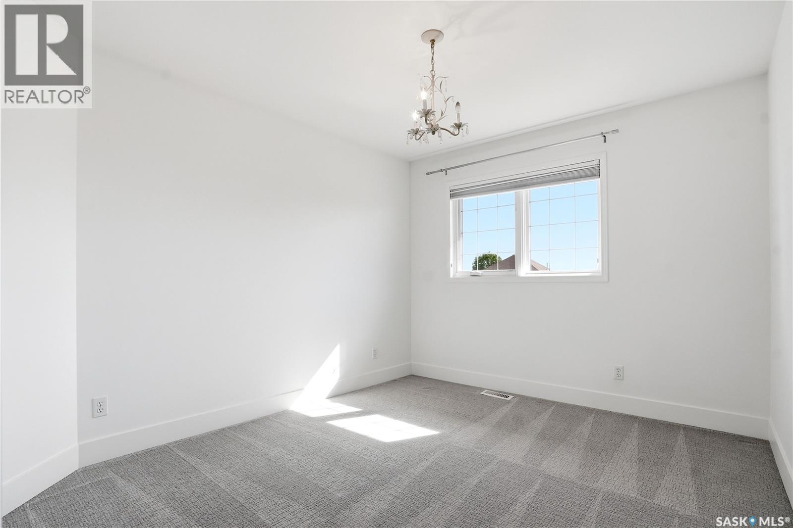 210 Horlick CRESCENT - 28