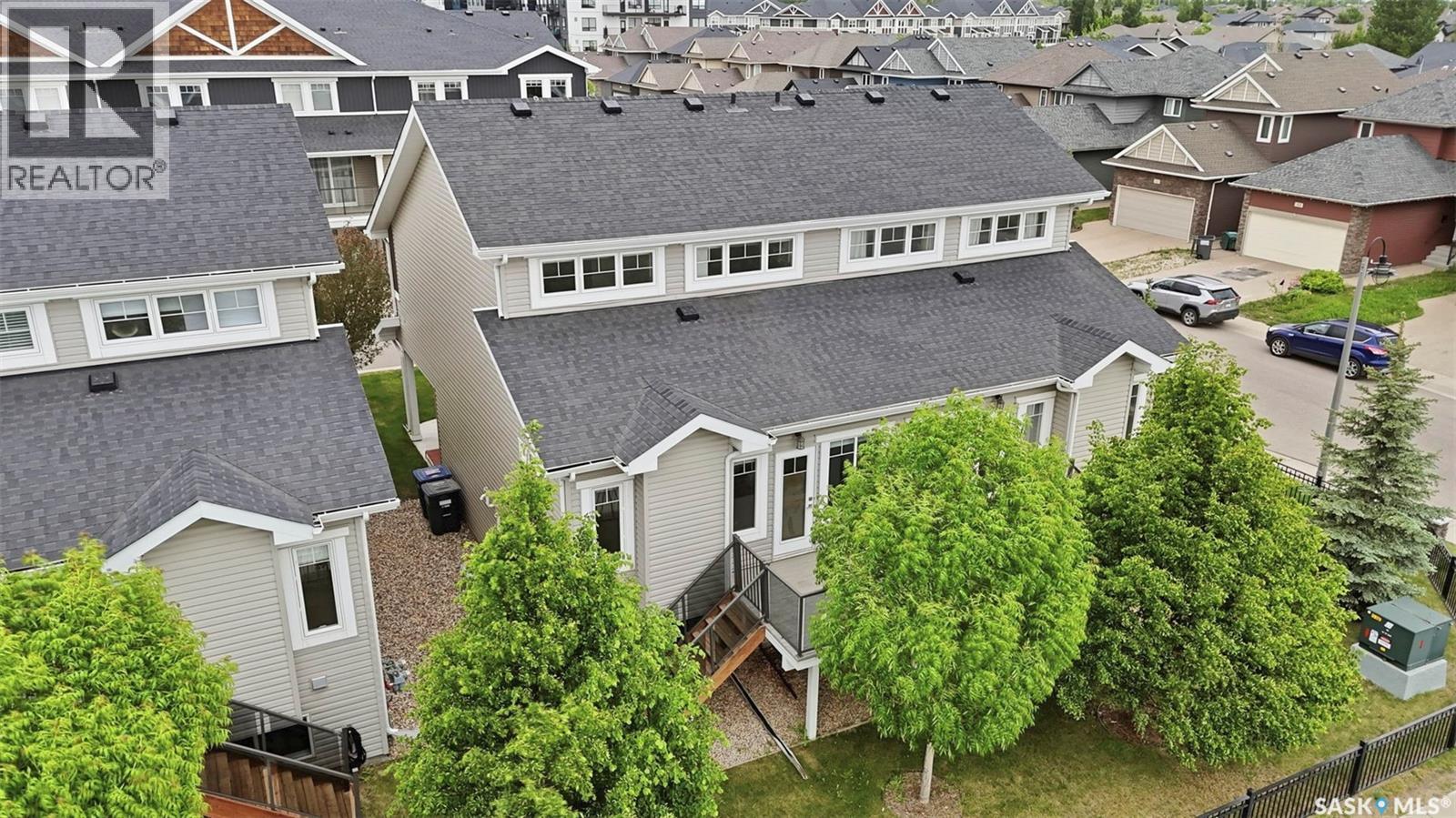 102 315 Dickson CRESCENT — photo 33