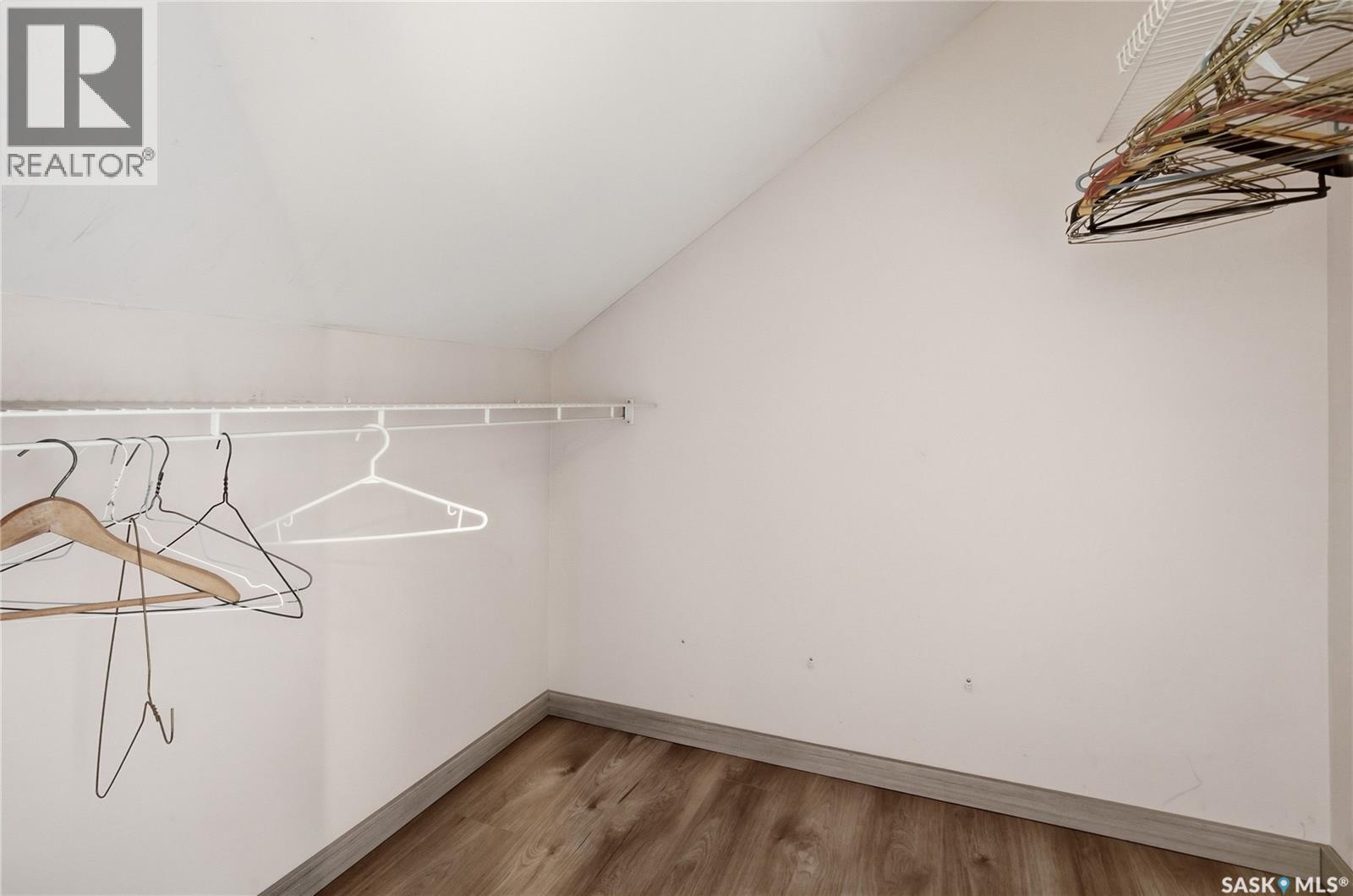 143 Hudson PLACE — photo 36