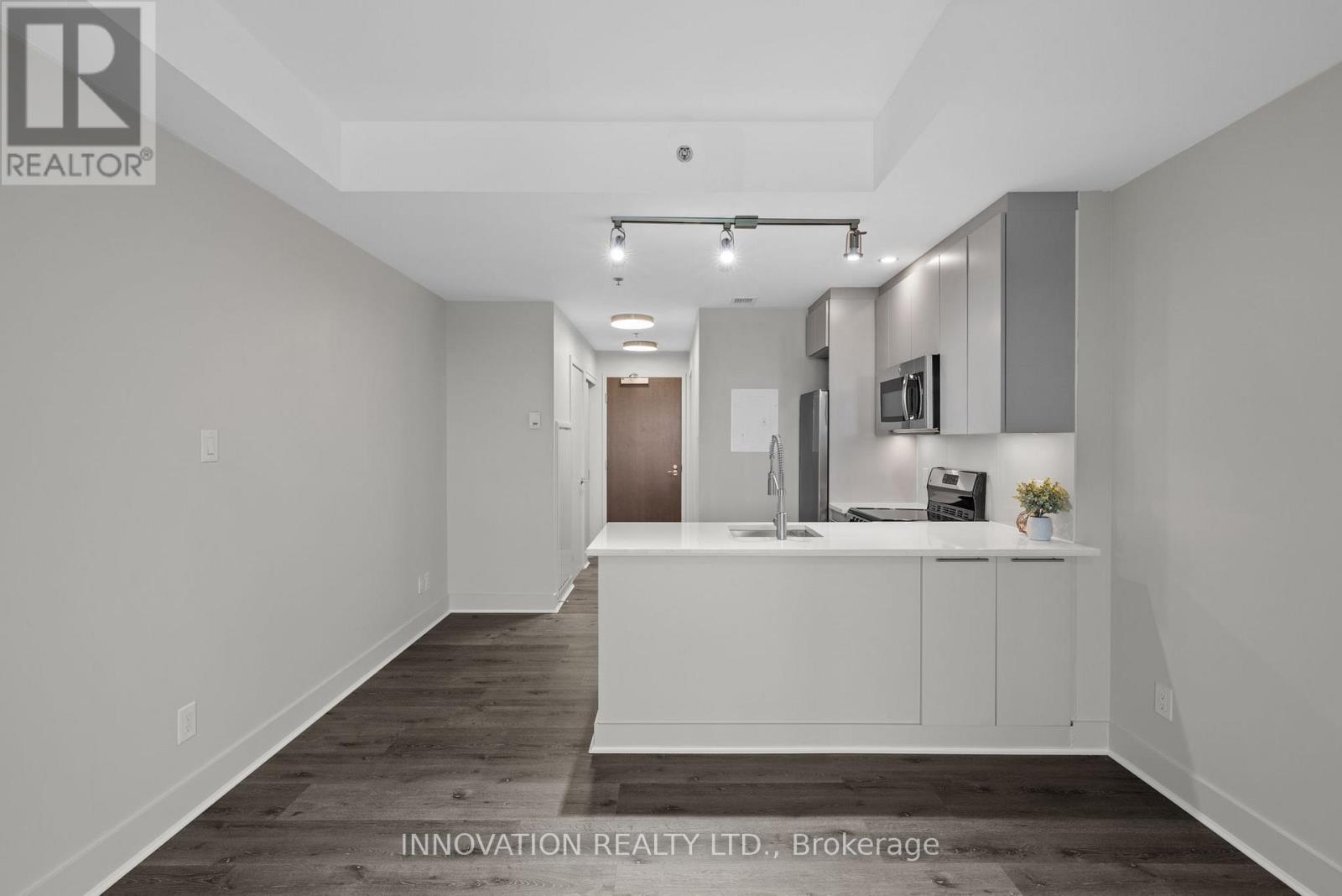#803 108 RICHMOND ROAD - 16
