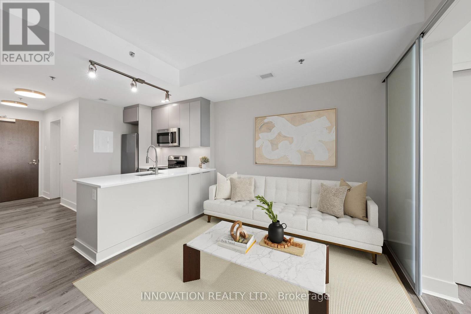 #803 108 RICHMOND ROAD - 22