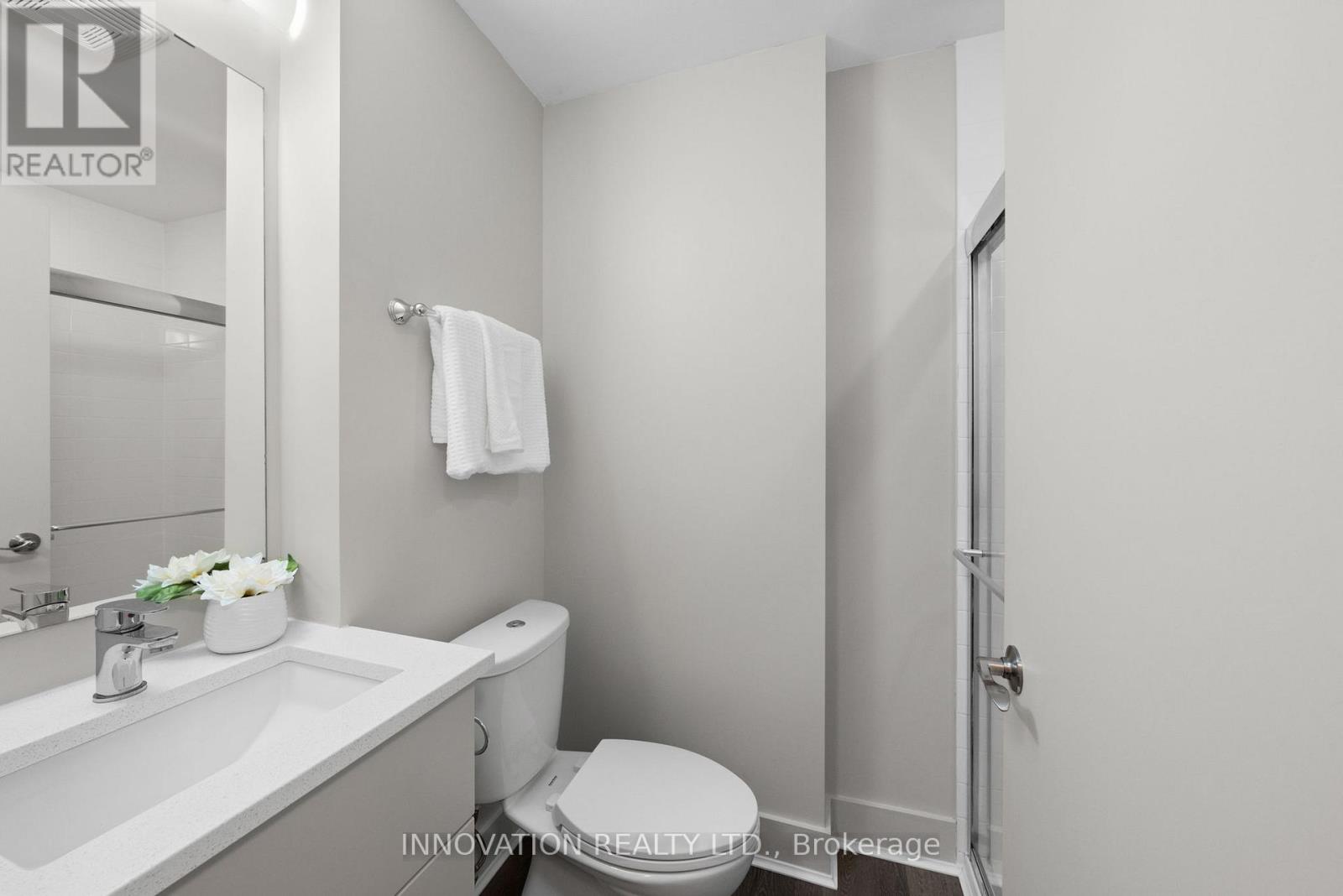 #803 108 RICHMOND ROAD - 9