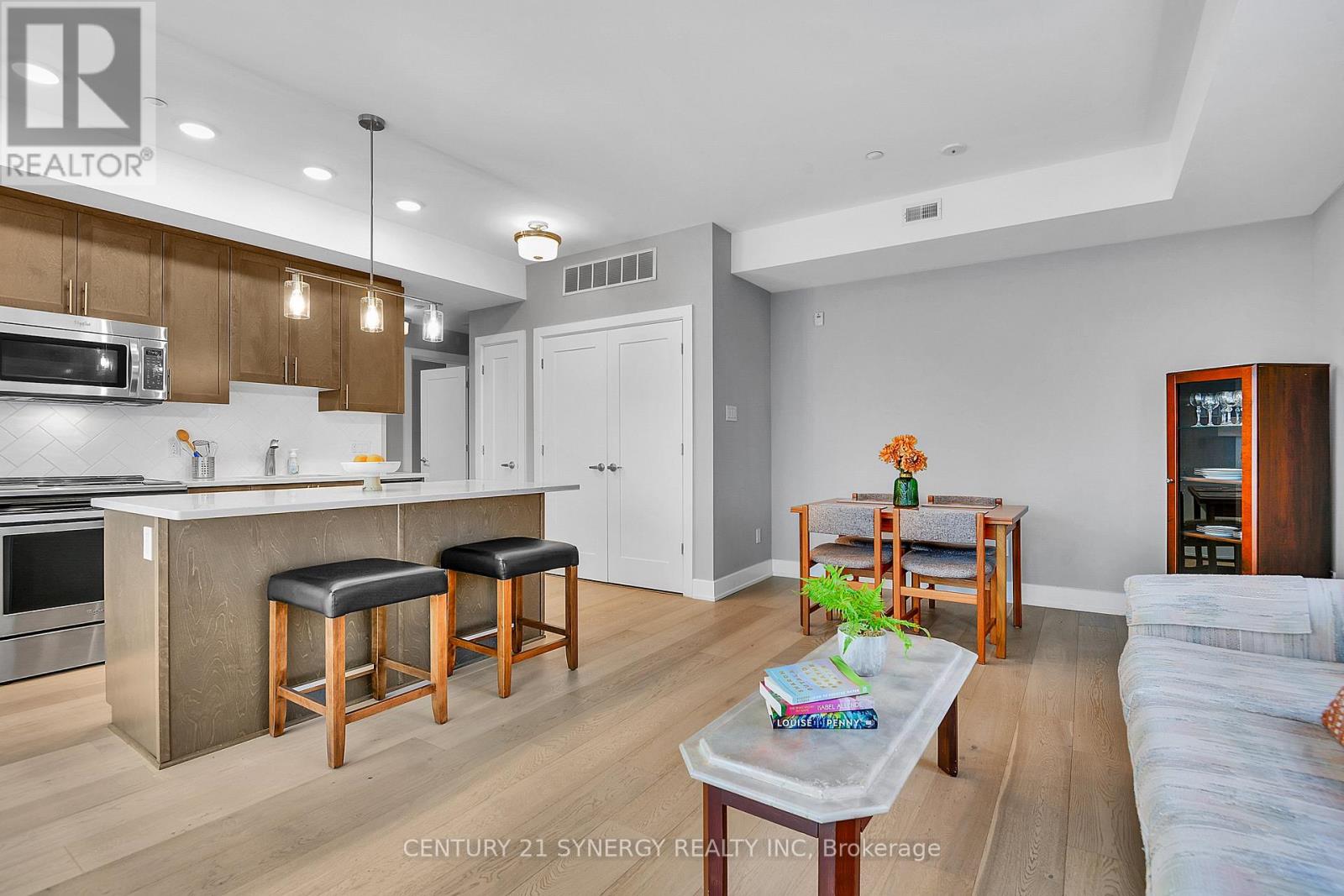 #201 615 LONGFIELDS DRIVE - 14