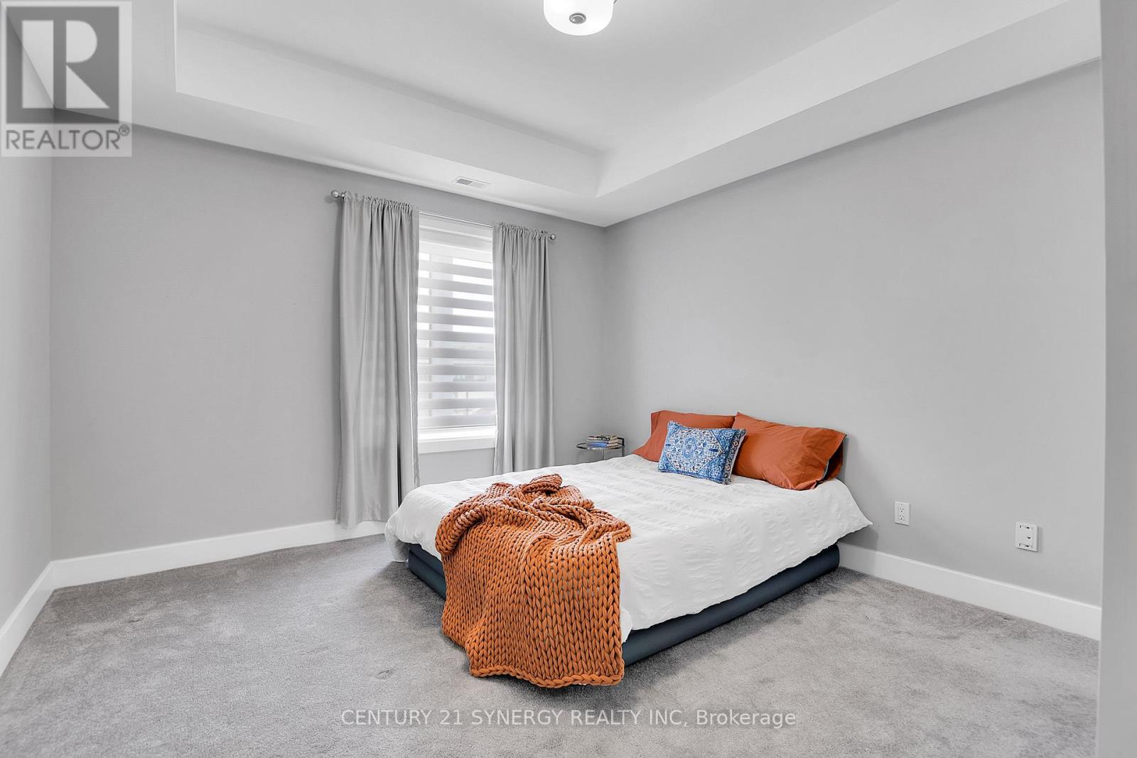#201 615 LONGFIELDS DRIVE - 25