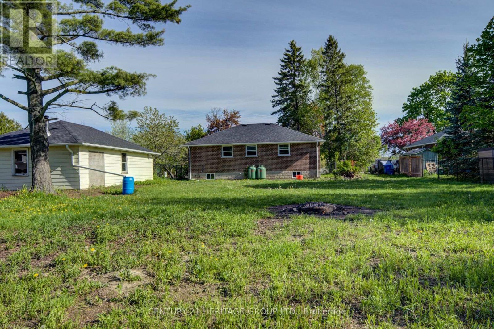 1654 METRO ROAD N - 31