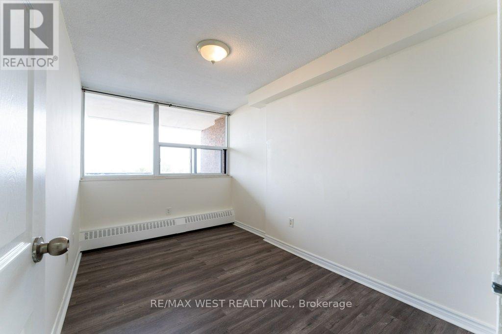 #1001 3501 GLEN ERIN DRIVE - 22