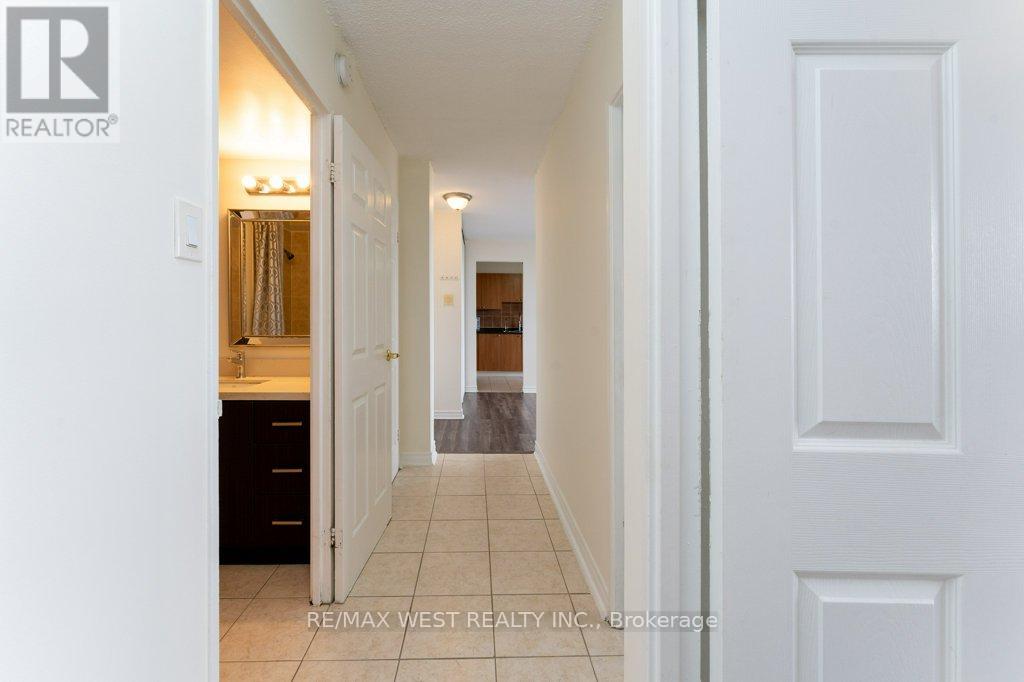 #1001 3501 GLEN ERIN DRIVE - 29