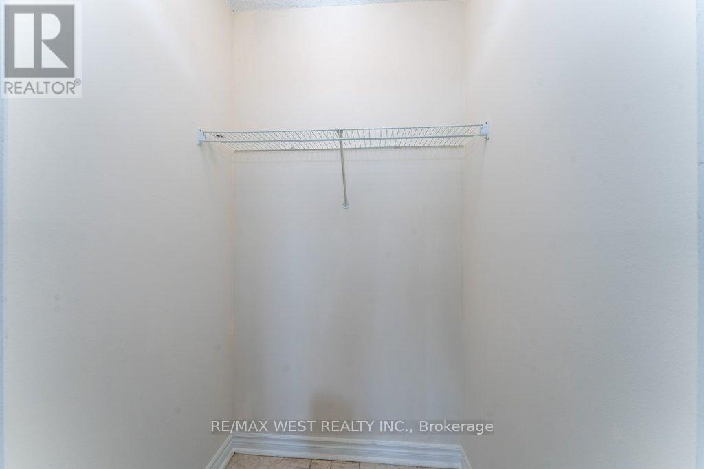 #1001 3501 GLEN ERIN DRIVE - 33