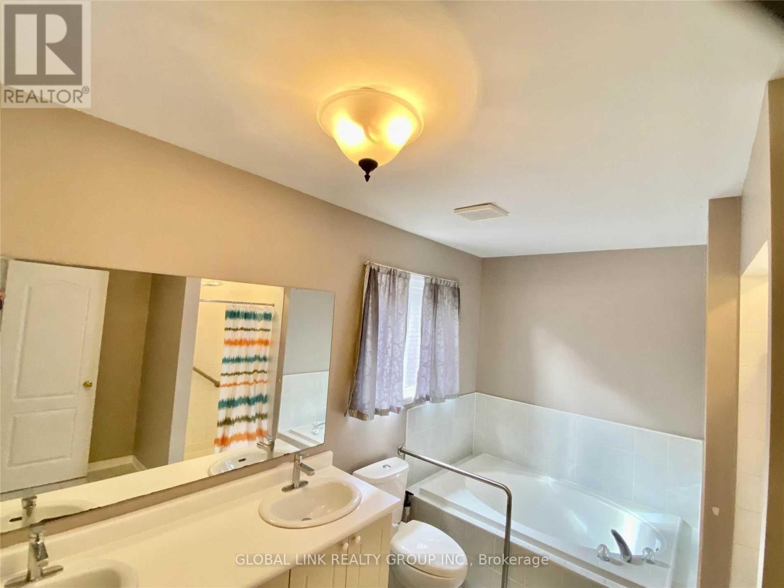 5271 RUSSELL VIEW ROAD - 14