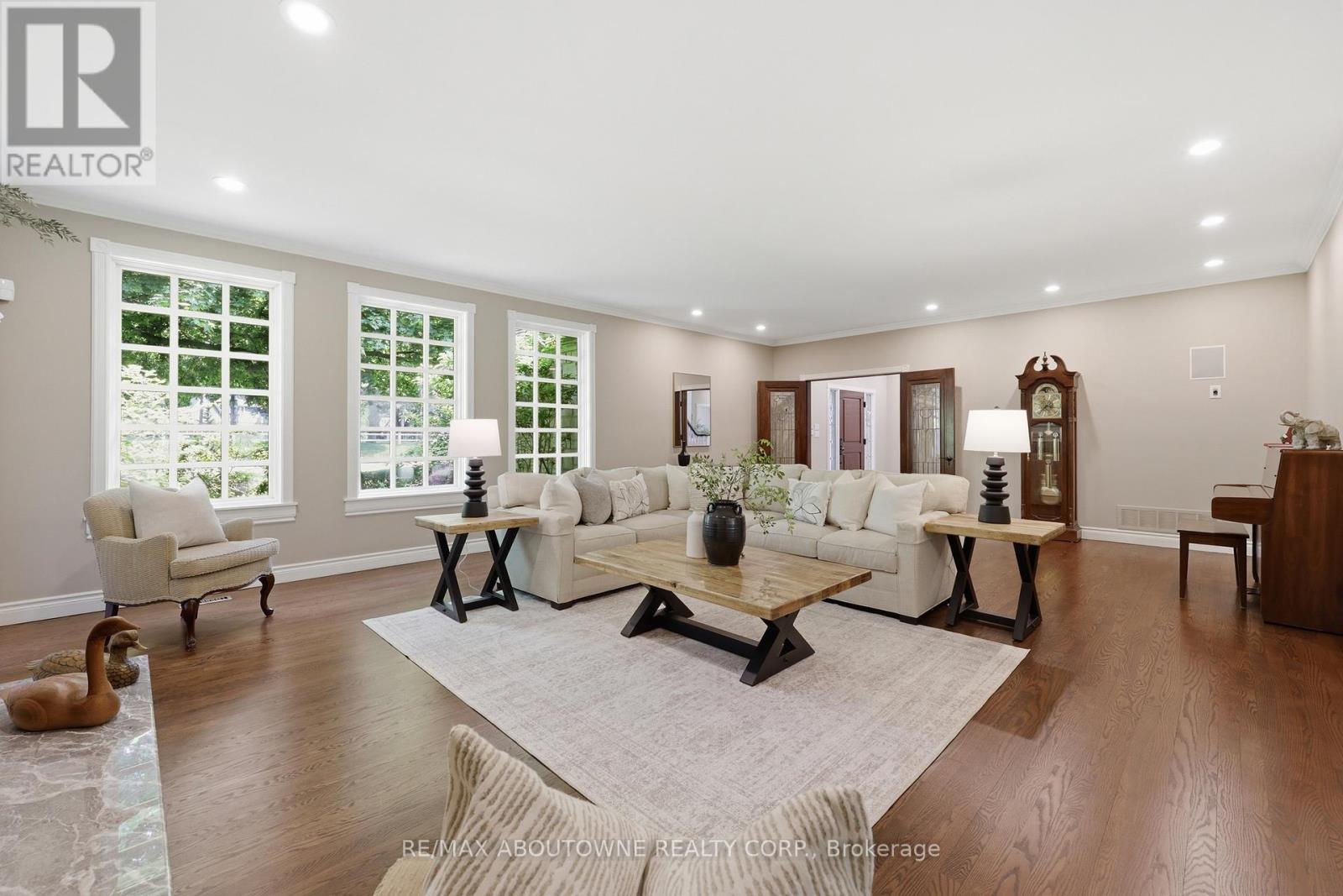 437 CAIRNCROFT ROAD - 10