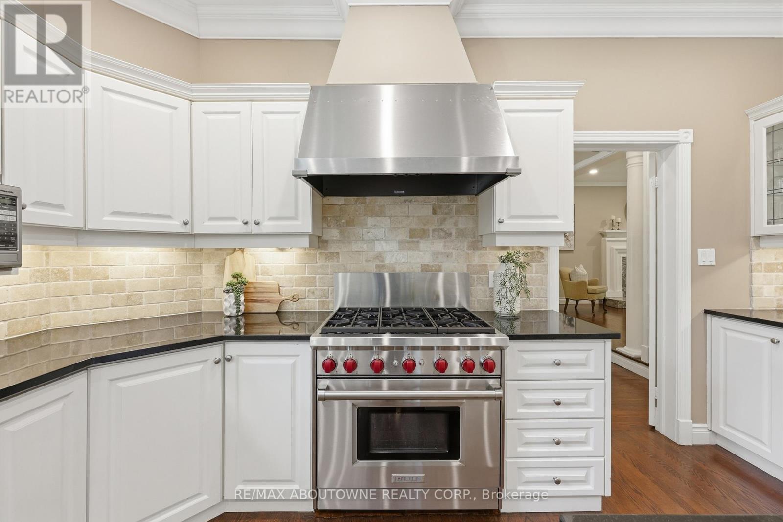 437 CAIRNCROFT ROAD - 16