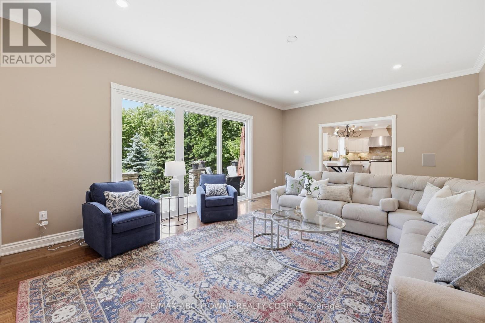 437 CAIRNCROFT ROAD - 18
