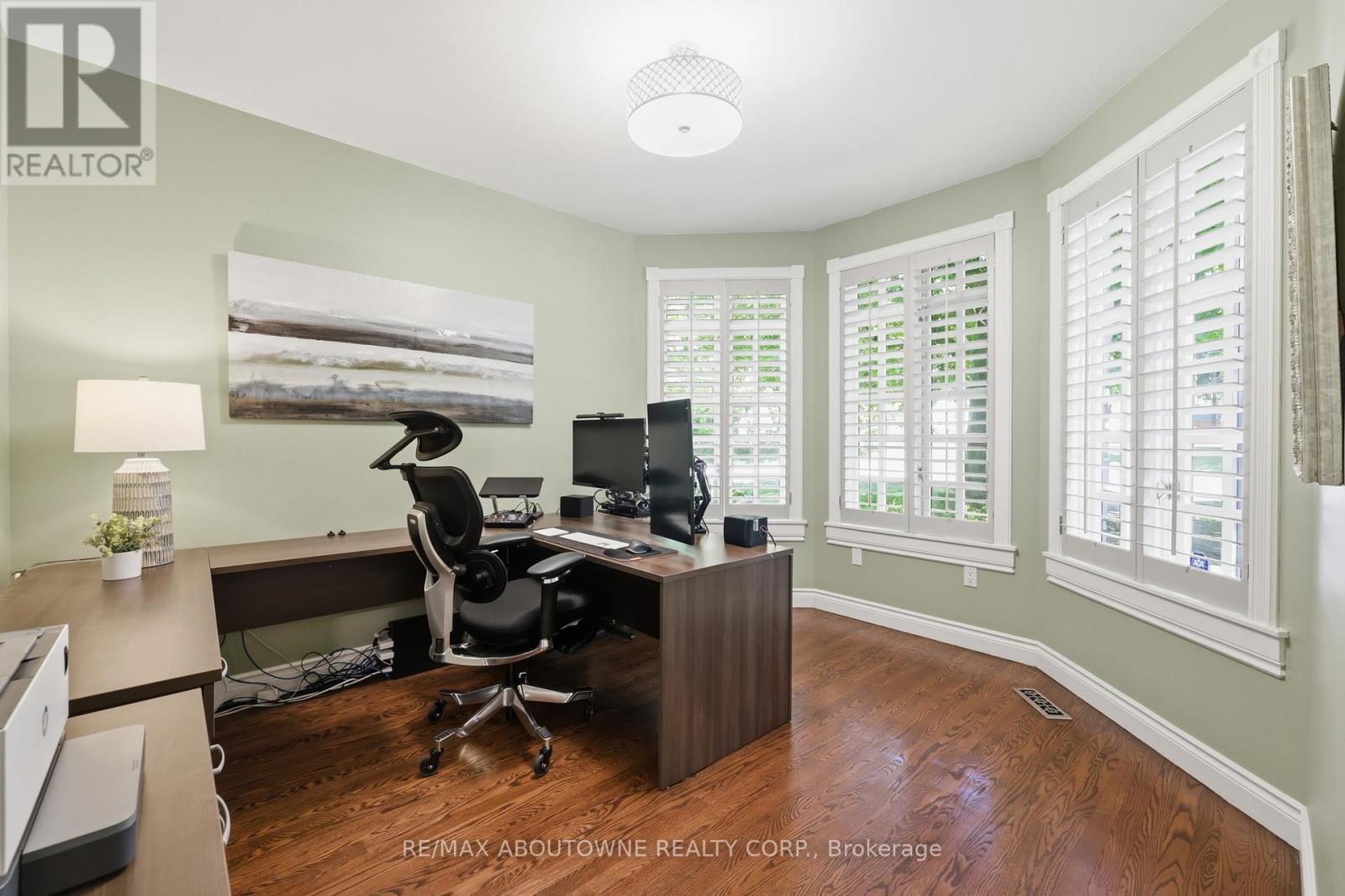 437 CAIRNCROFT ROAD - 21